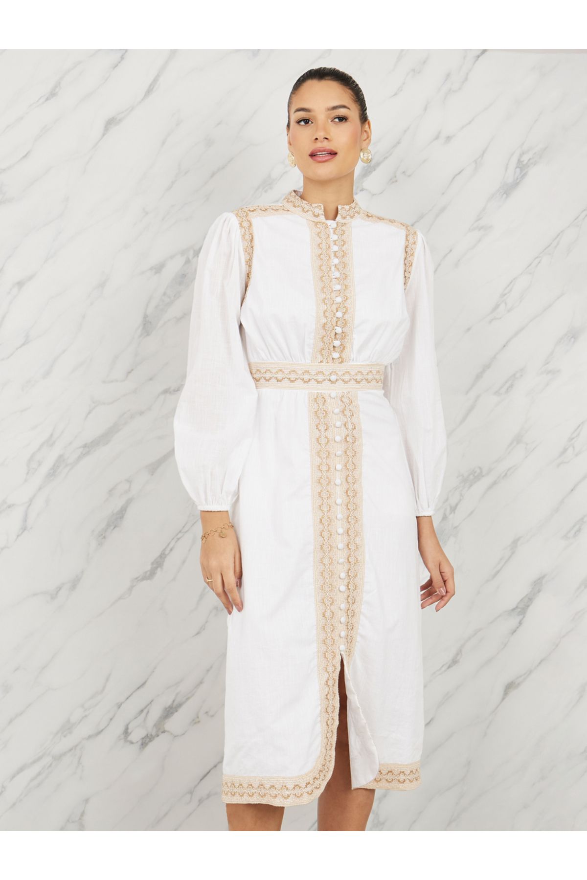 Styli-Embroidered Lace Button Loop Closure Midi Dress 2