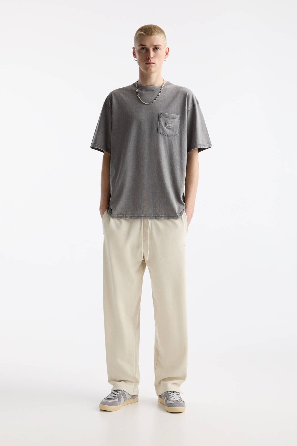 شلوار جاگر پاچه گشاد پل اند بیر  Pull & Bear