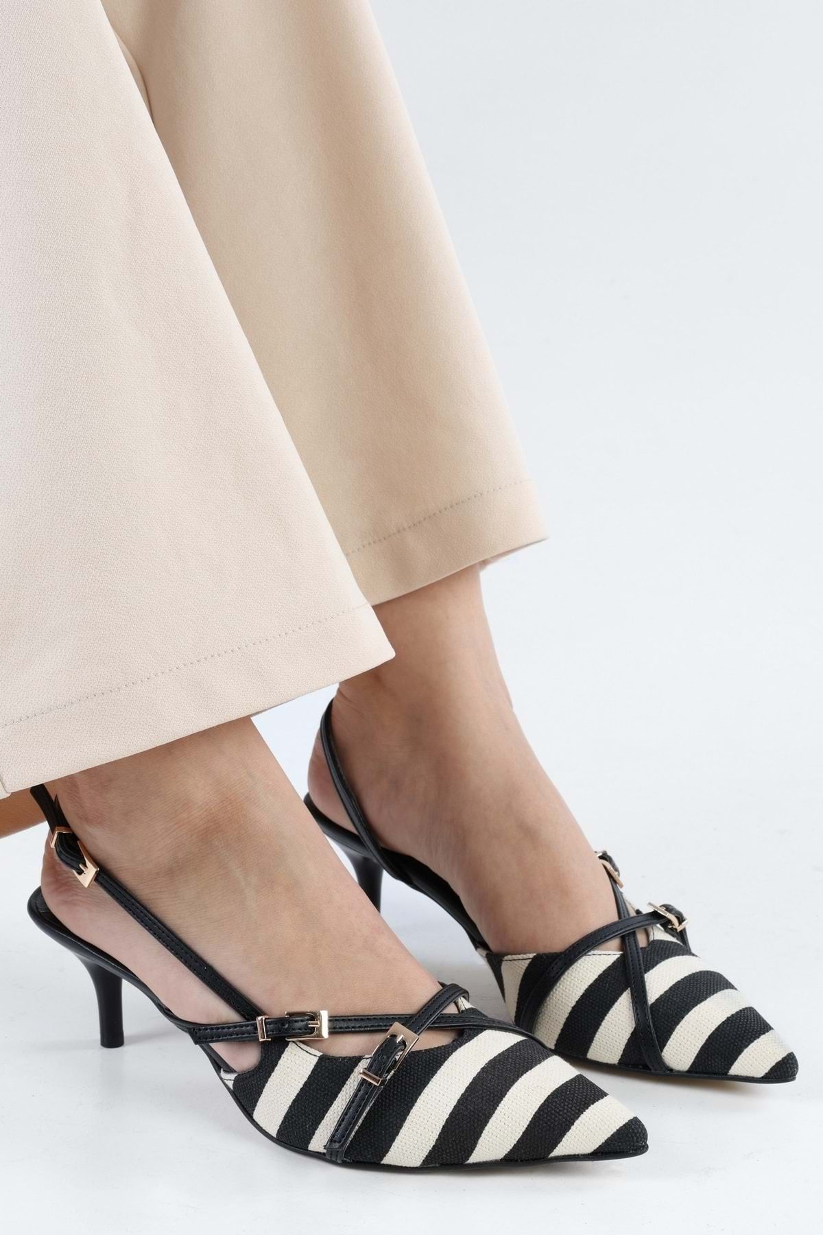 Shoeberry-Czarne lniane szpilki w paski – damskie buty na obcasie 2