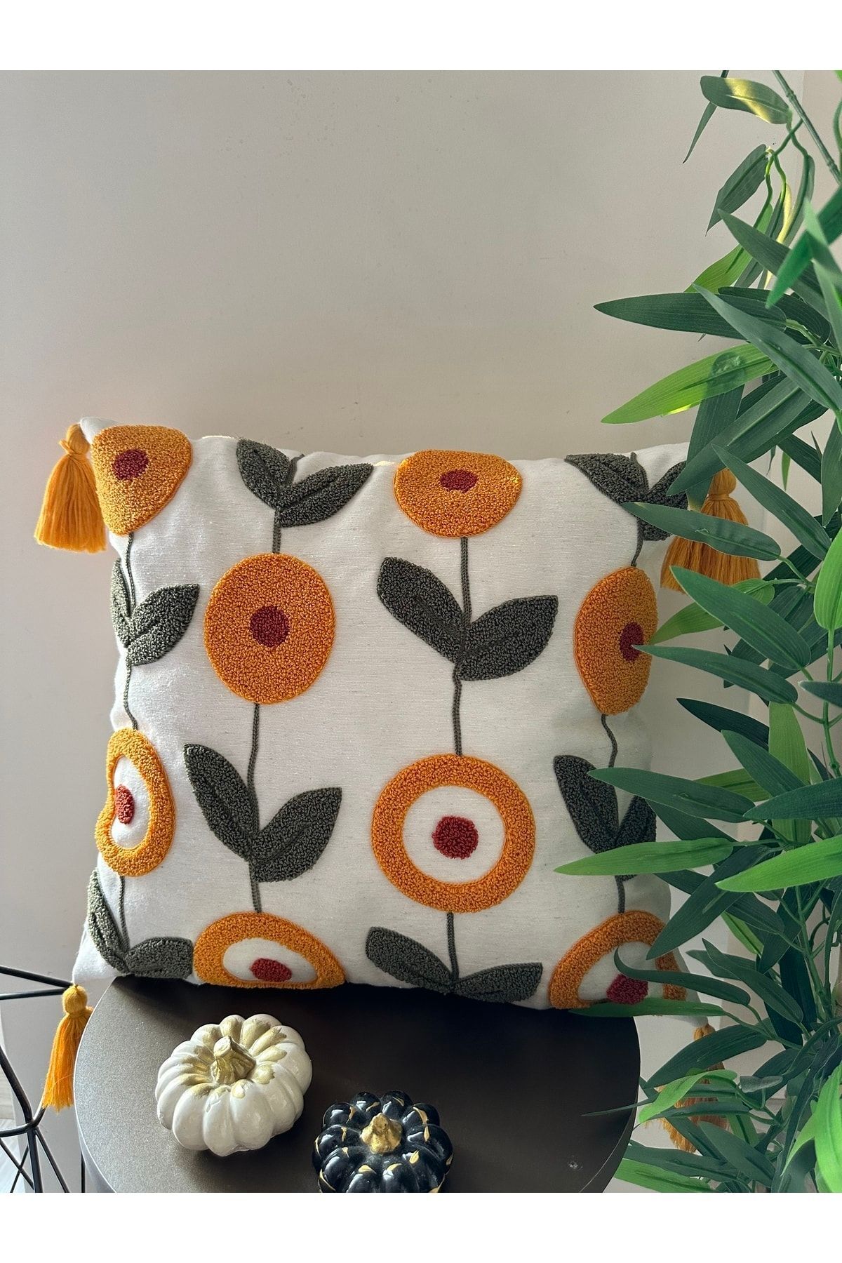 Reset-Bugi Home Collection Punch Embroidered Throw Pillow Cover 5