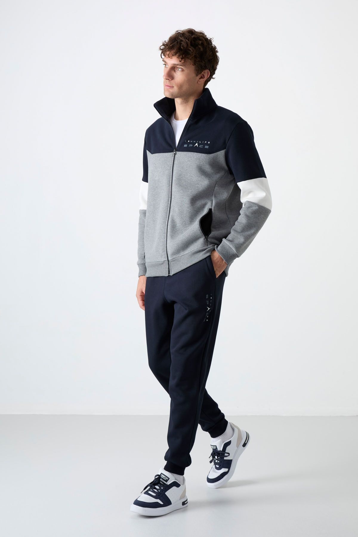 TOMMY LIFE Grey Melange — Темно-синий Мужской спортивный костюм с воротником-стойкой стандартного кроя — 85186 T11ER-85186