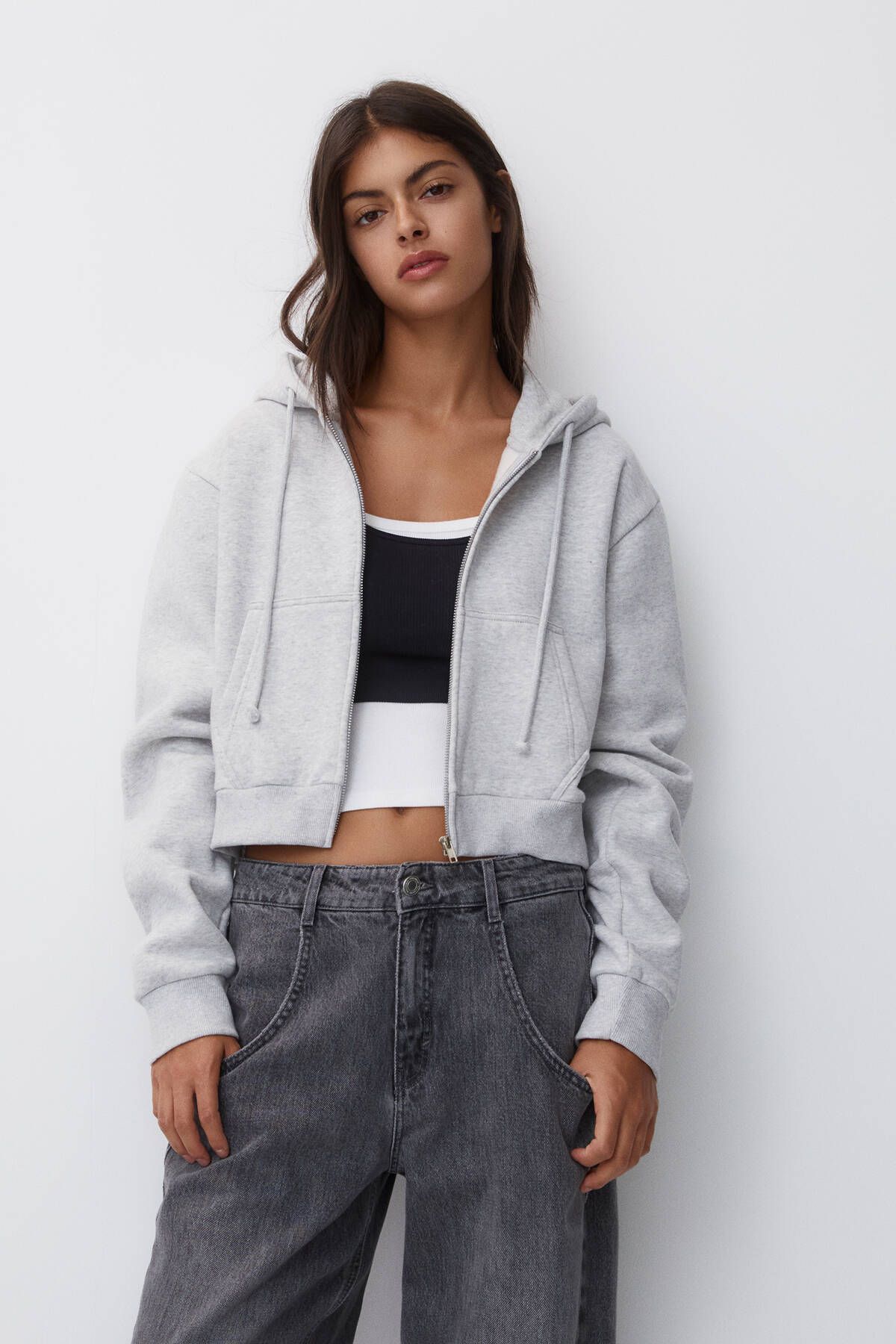 Pull Bear Fermuarl Crop Fit Kapu onlu Sweatshirt Fiyat Yorumlar Trendyol
