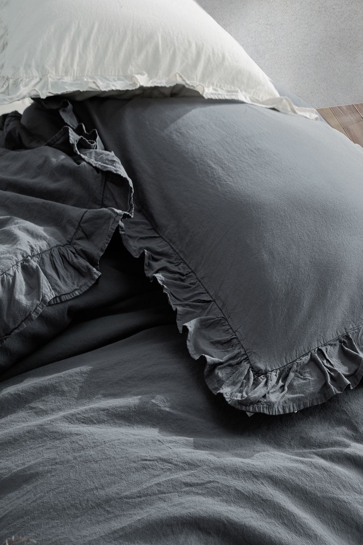 Macas Home Graphite %100 Pamuklu Fırfırlı Tek Kişilik Nevresim Takımı 160*220 GRPHTTKT 2