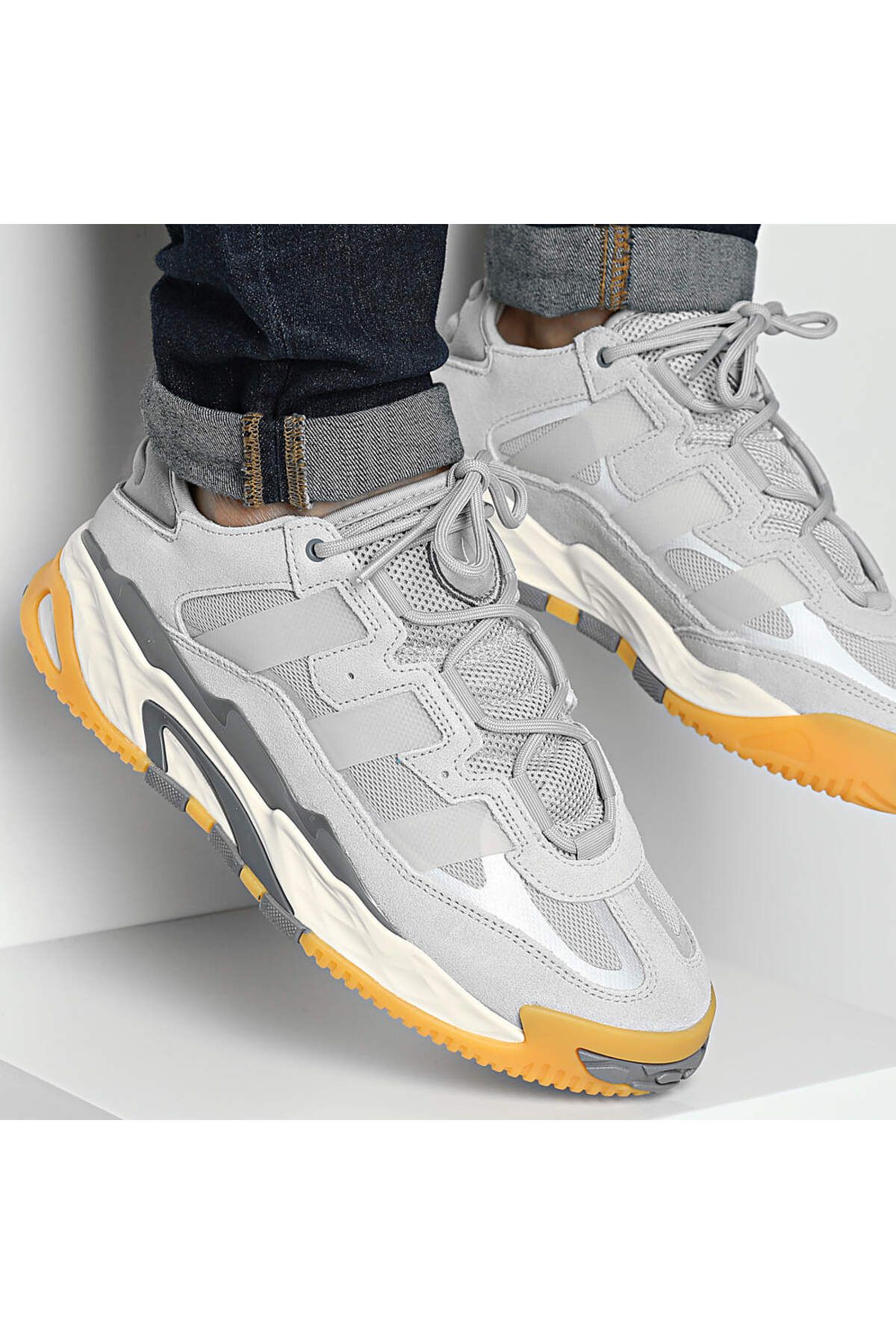 کفش ورزشی گاه به گاه نایتبال کتانی خاکستری adidas