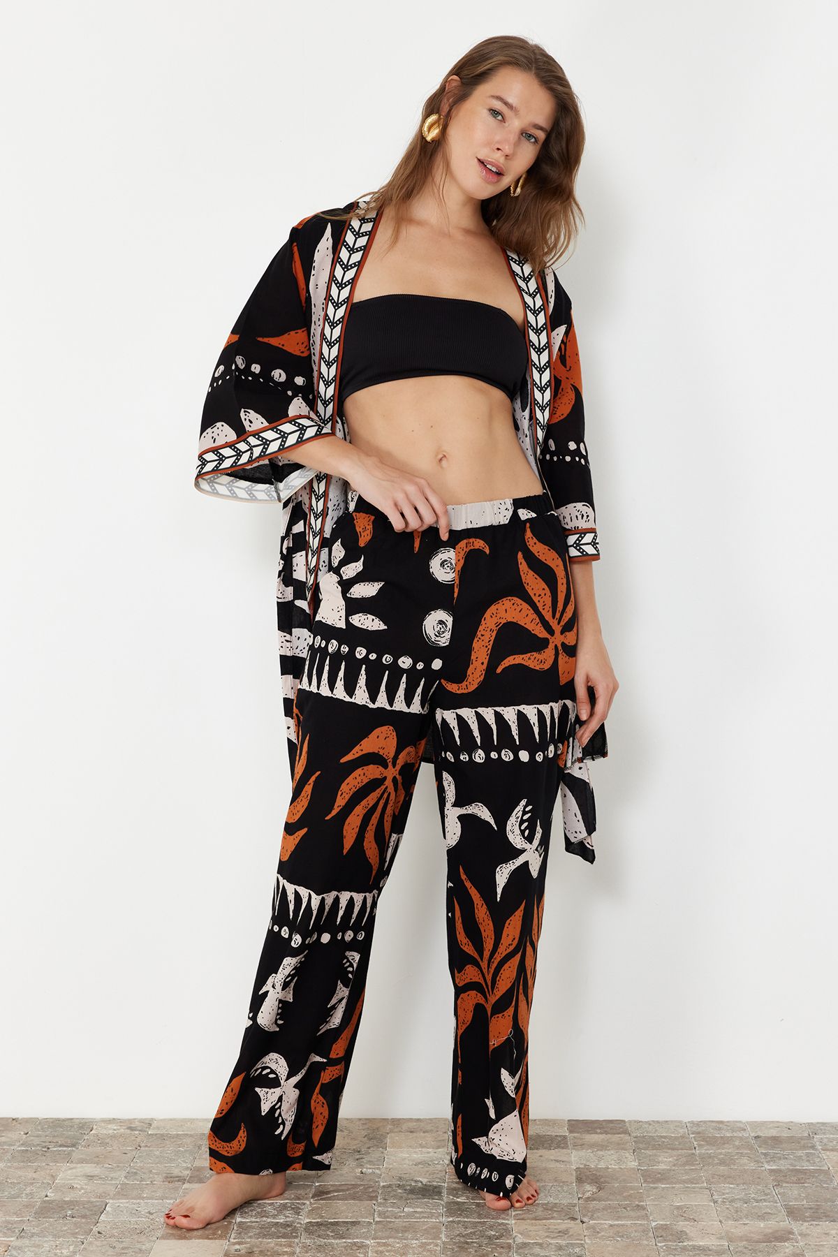 Trendyol Collection Abstrakcyjne Wzorzyste Spodnie Plażowe Z Tkaniny 100% Bawełnianej Kobieta - 36