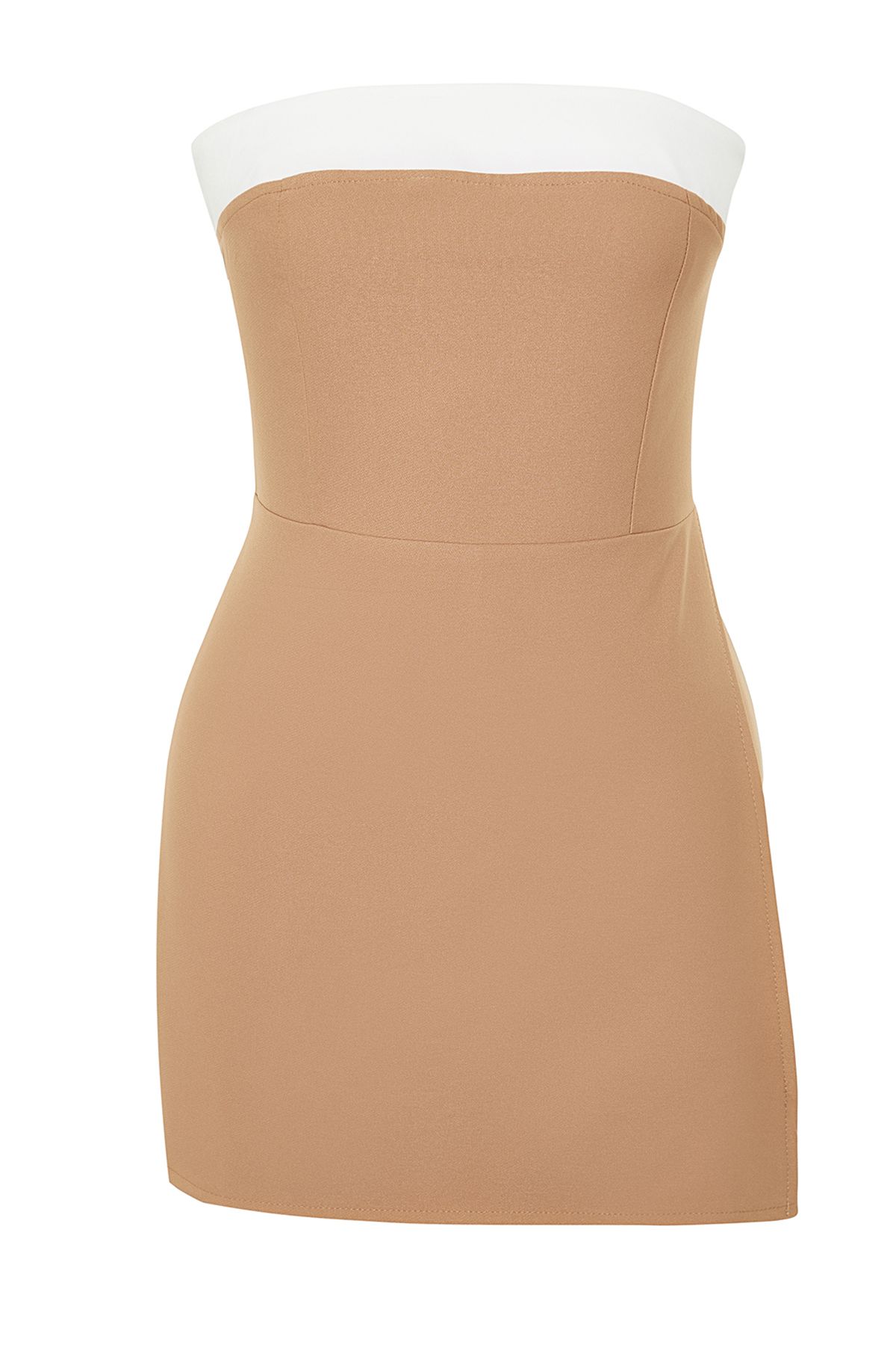 Trendyol Collection-Brauner trägerloser Jumpsuit mit gewebten Mini-Shorts im Farbblockdesign TWOSS23TU00131 7