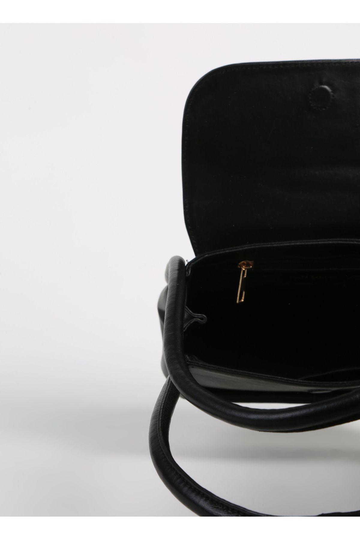 کیف شانه ای مشکی زنانه چرمی سیاه Vince Camuto