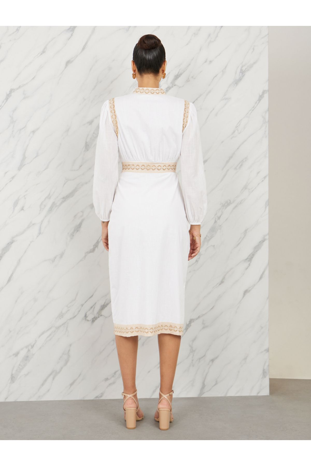 Styli-Embroidered Lace Button Loop Closure Midi Dress 4