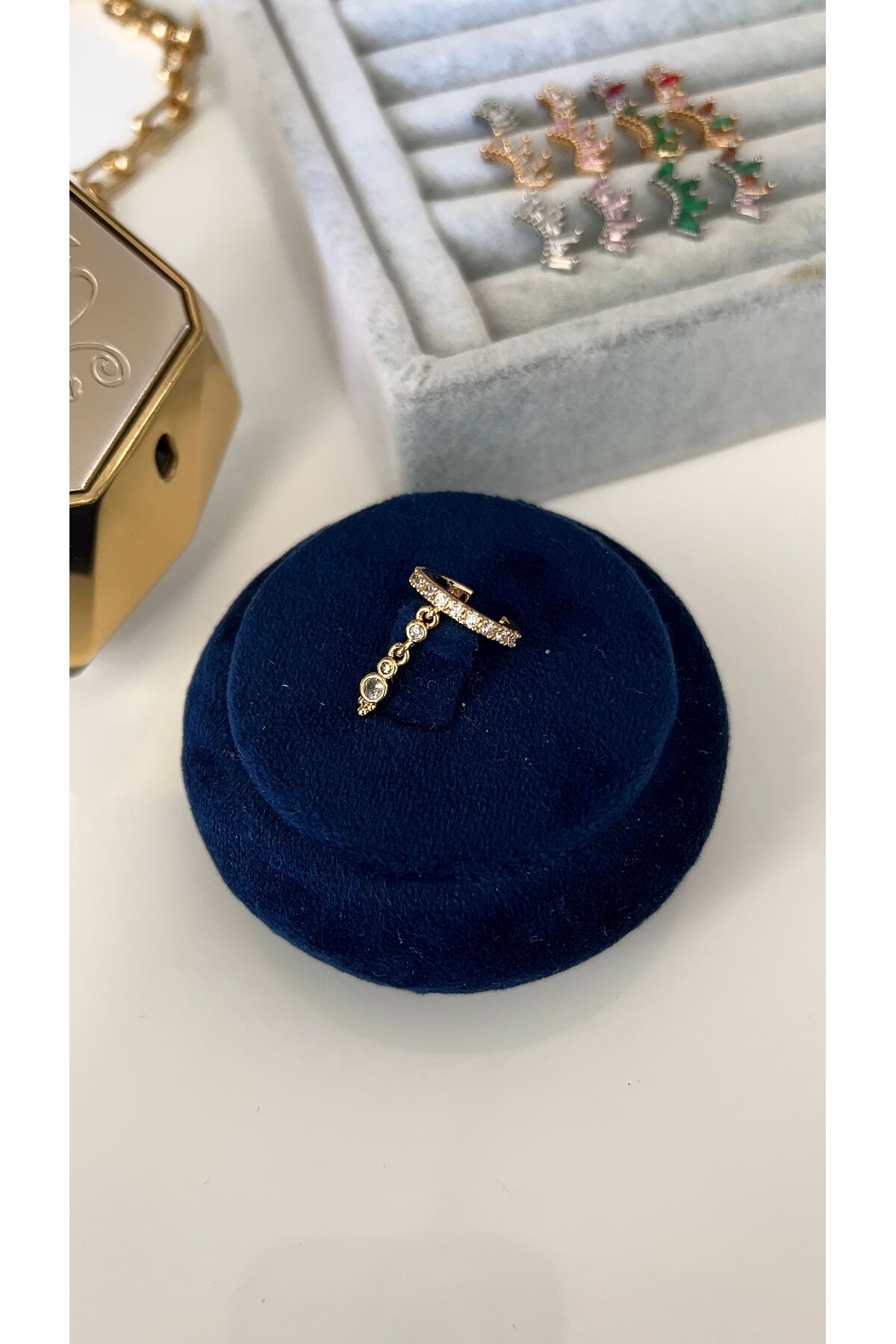 Vip Seri Gold Zirkon Taşlı Zincirli Halka Kıkırdak Küpe (Earcuff)