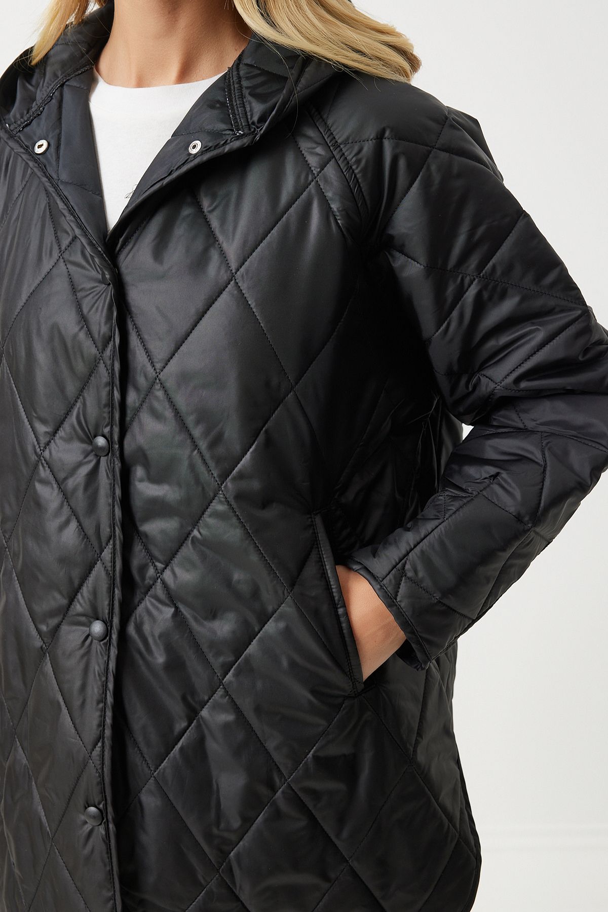 Happiness İstanbul-Schwarzer, gesteppter Oversize-Mantel mit Kapuze für Damen FN02905 6