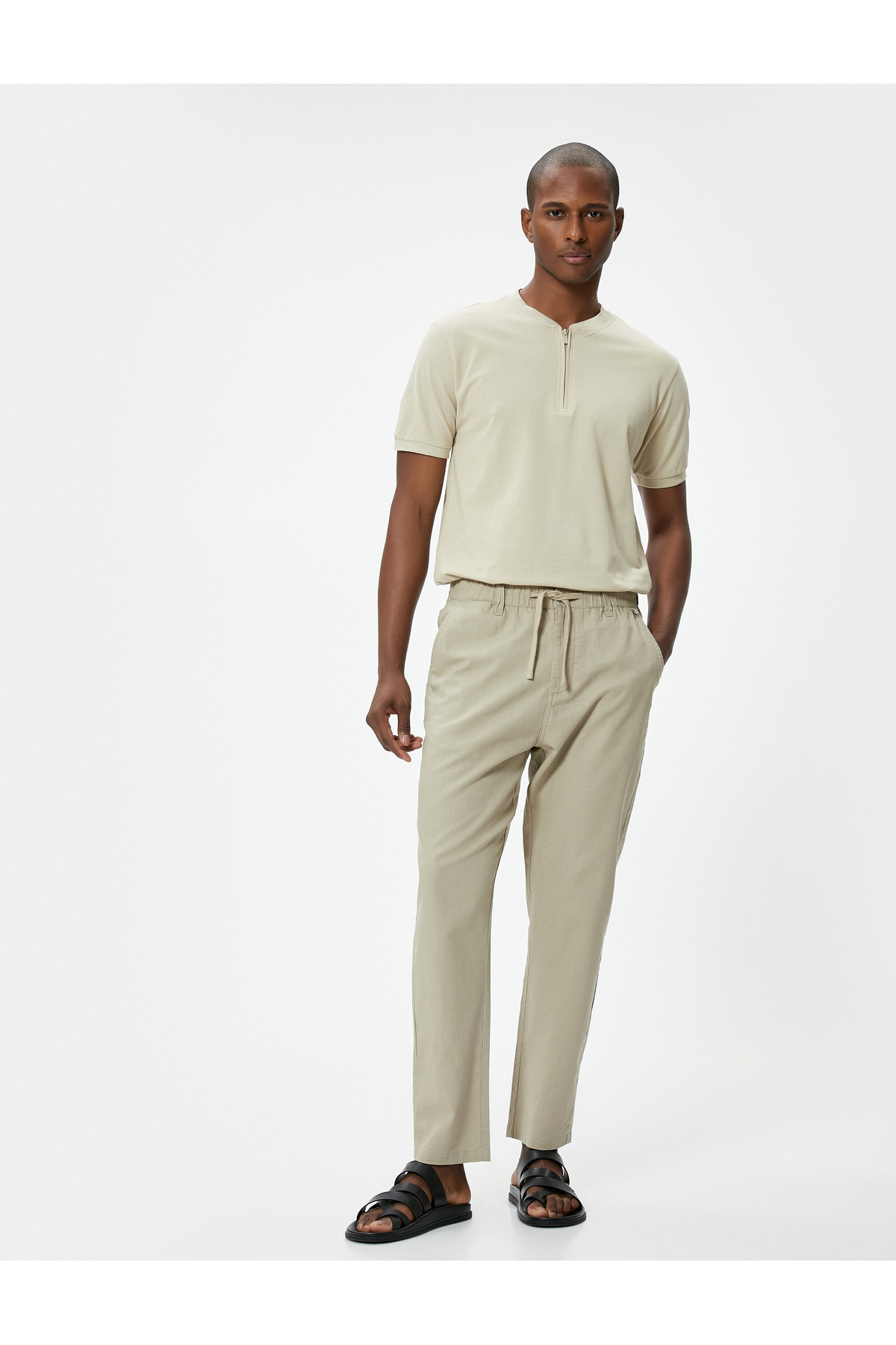 تیشرت یقه خدمه آستین کوتاه نیم زیپ باریک