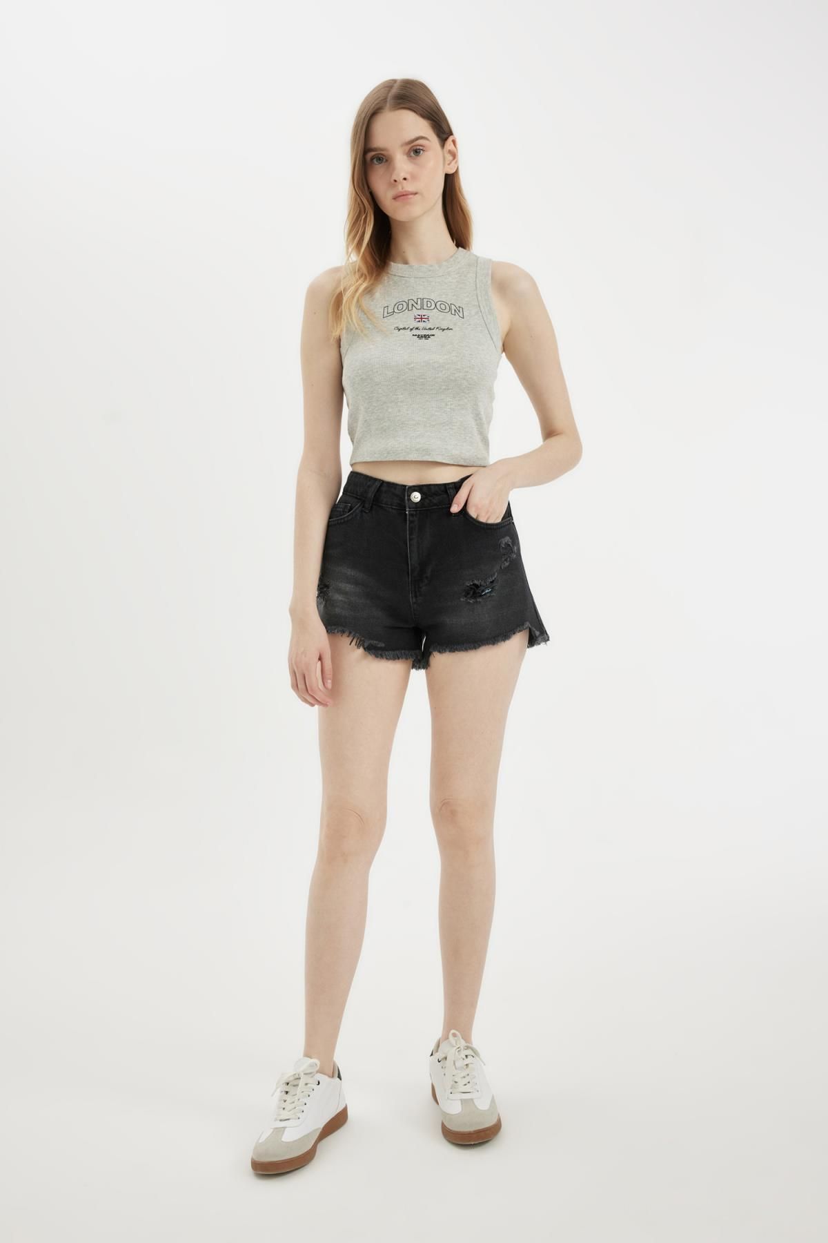 complete the look image