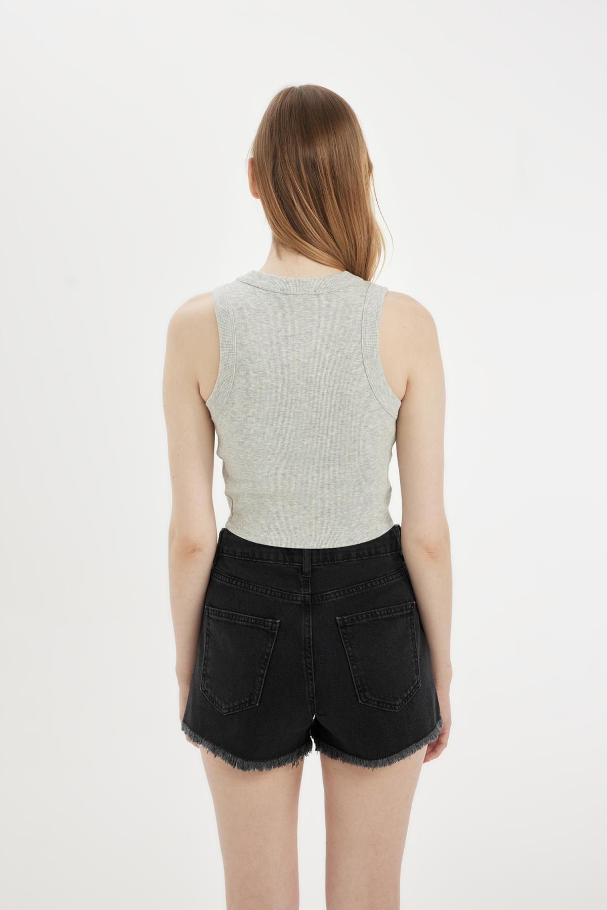 DeFacto-Geripptes Camisole mit Rundhalsausschnitt für Sportler - D2160AX24HS 6