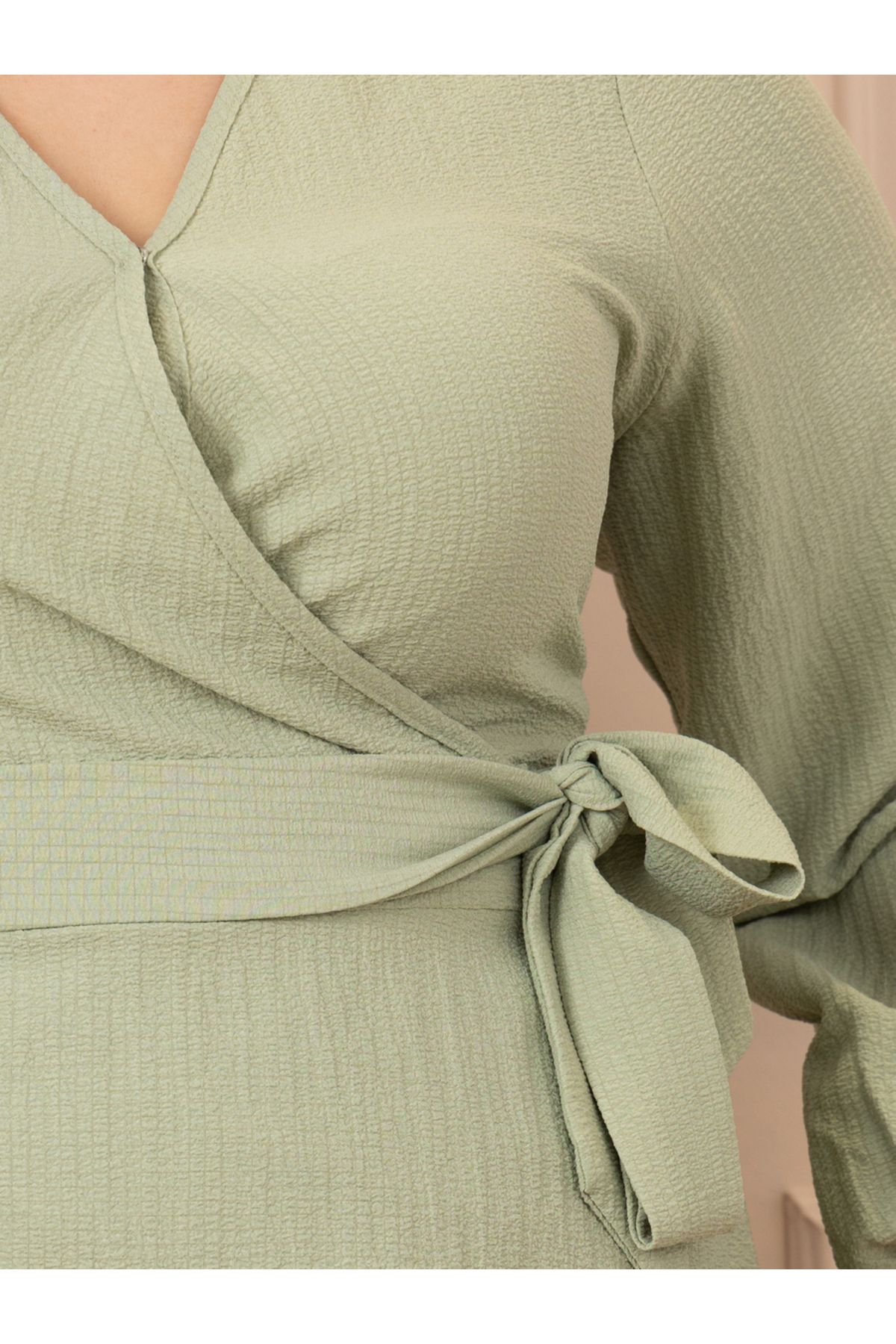 Styli-Plus Textured Peplum Wrap Top 3