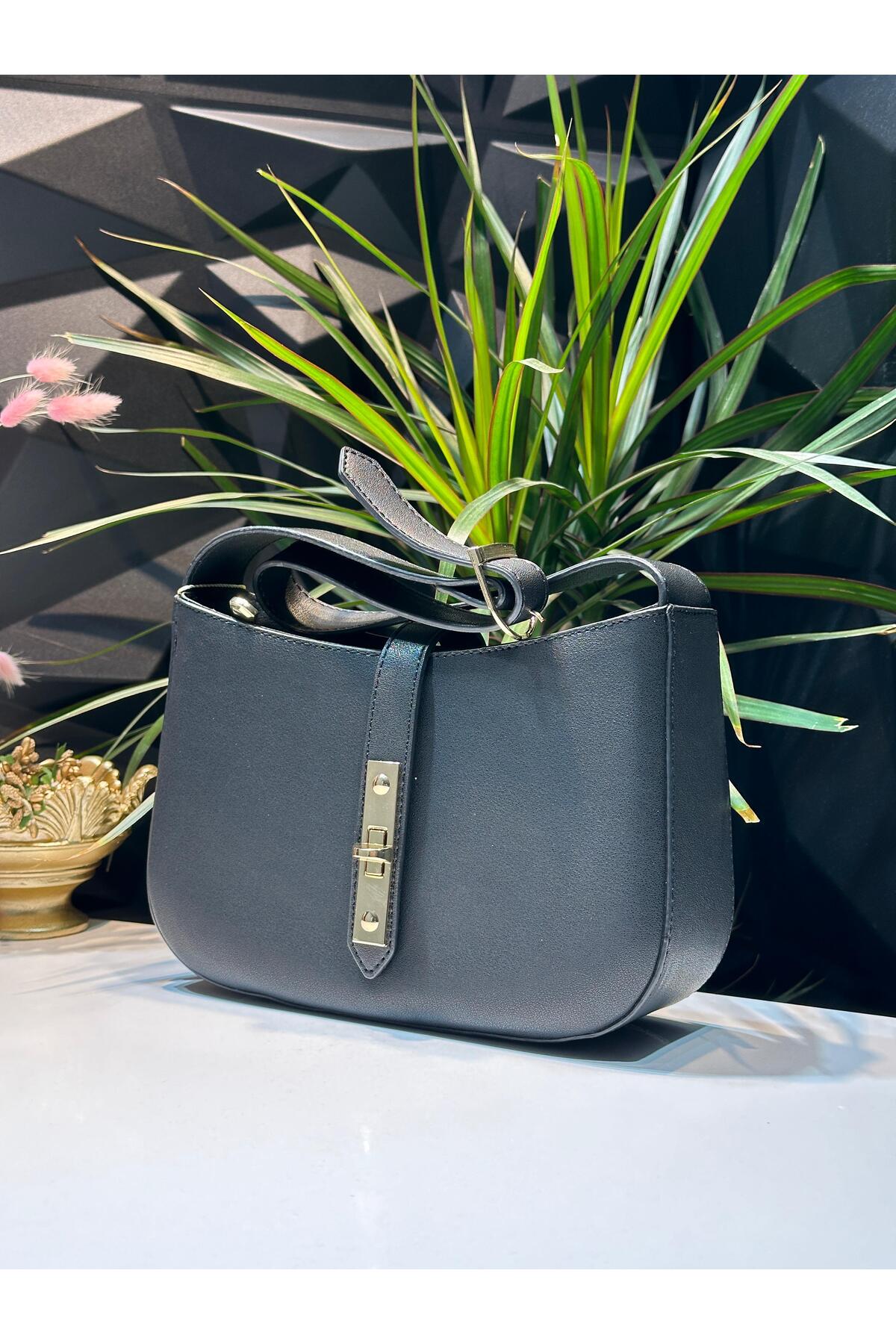 LEVDR.930159.SYH Levidor Special Color Combination Faux Leather  Shoulder Designed as Hand and Arm Bag