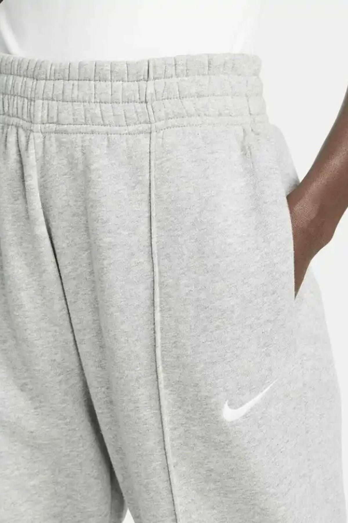Nike sportswear trend essential fleece pant clearance