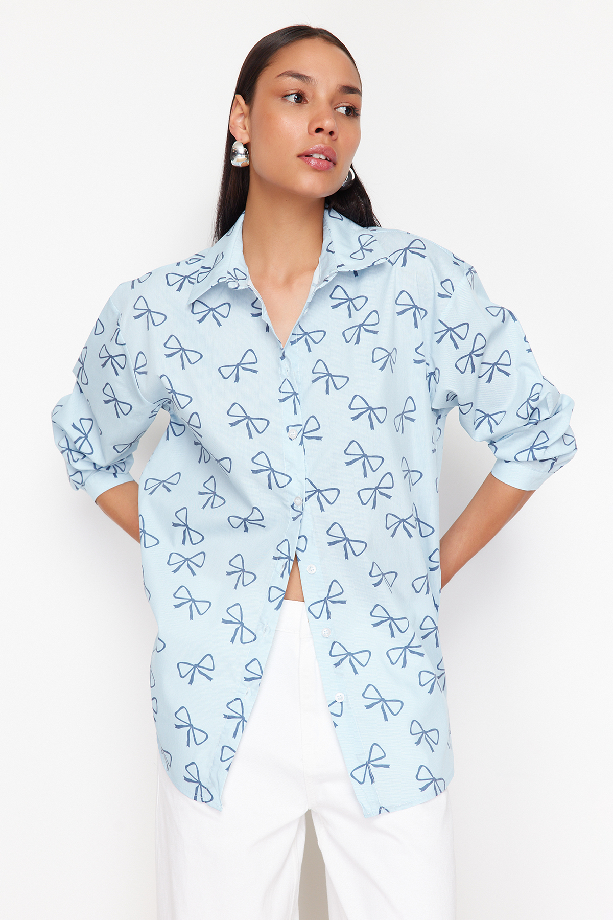 Trendyolmilla  Mavi Fiyonk Desenli Çizgili Oversize Geniş Kalıp Dokuma Gömlek TWOSS24GO00198