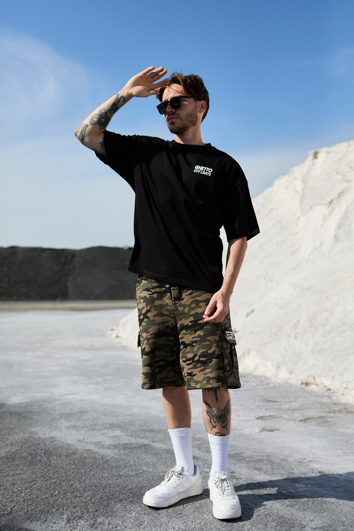 Ghetto off limits-Black Oversize T-shirt - Back Big G Printed, Back to the List 1