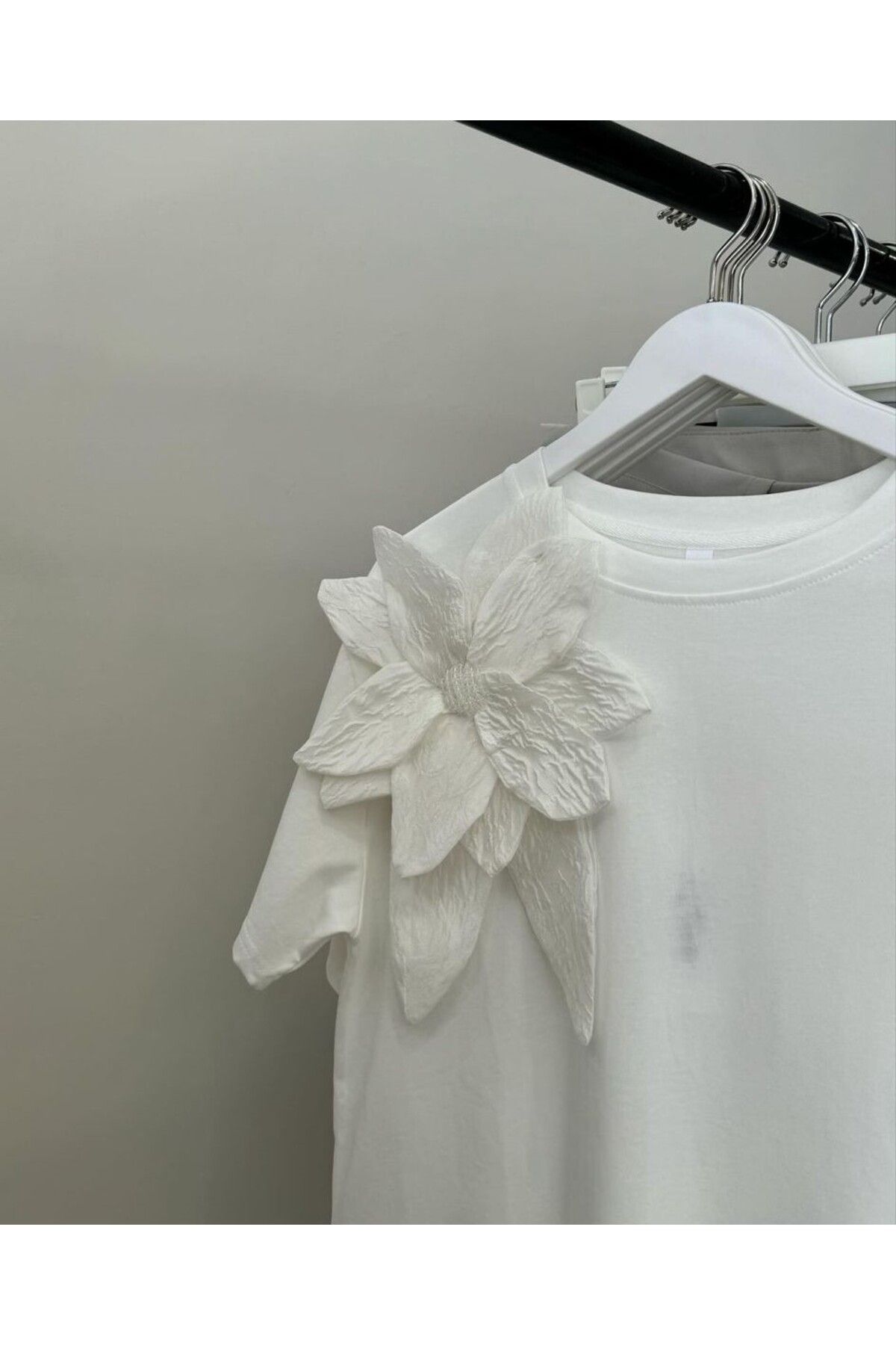 Pulli Collection-New Season White Floral Patterned Women's T-Shirt 2