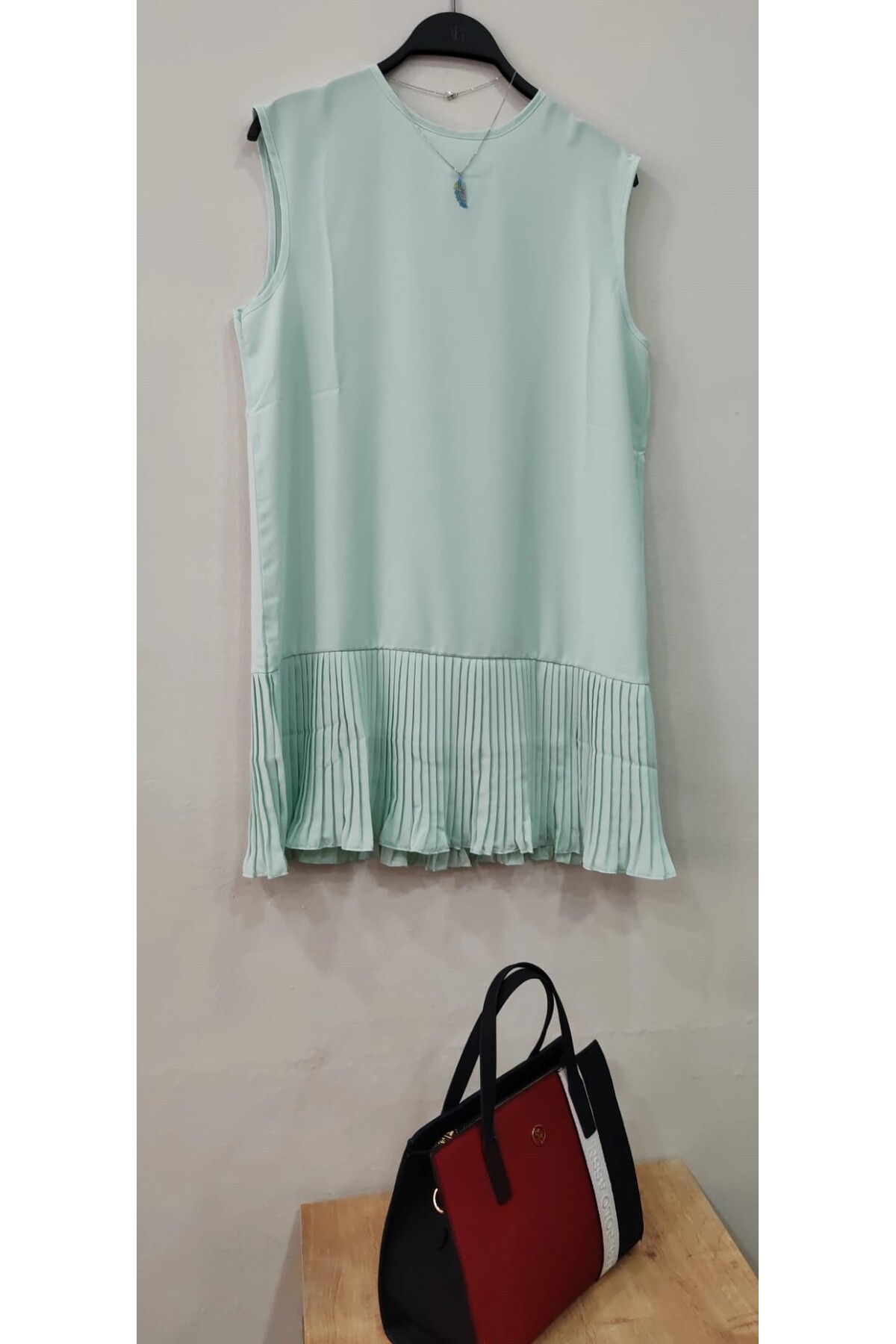 Pleated Women's Hijab Shirt Tunic Bottom