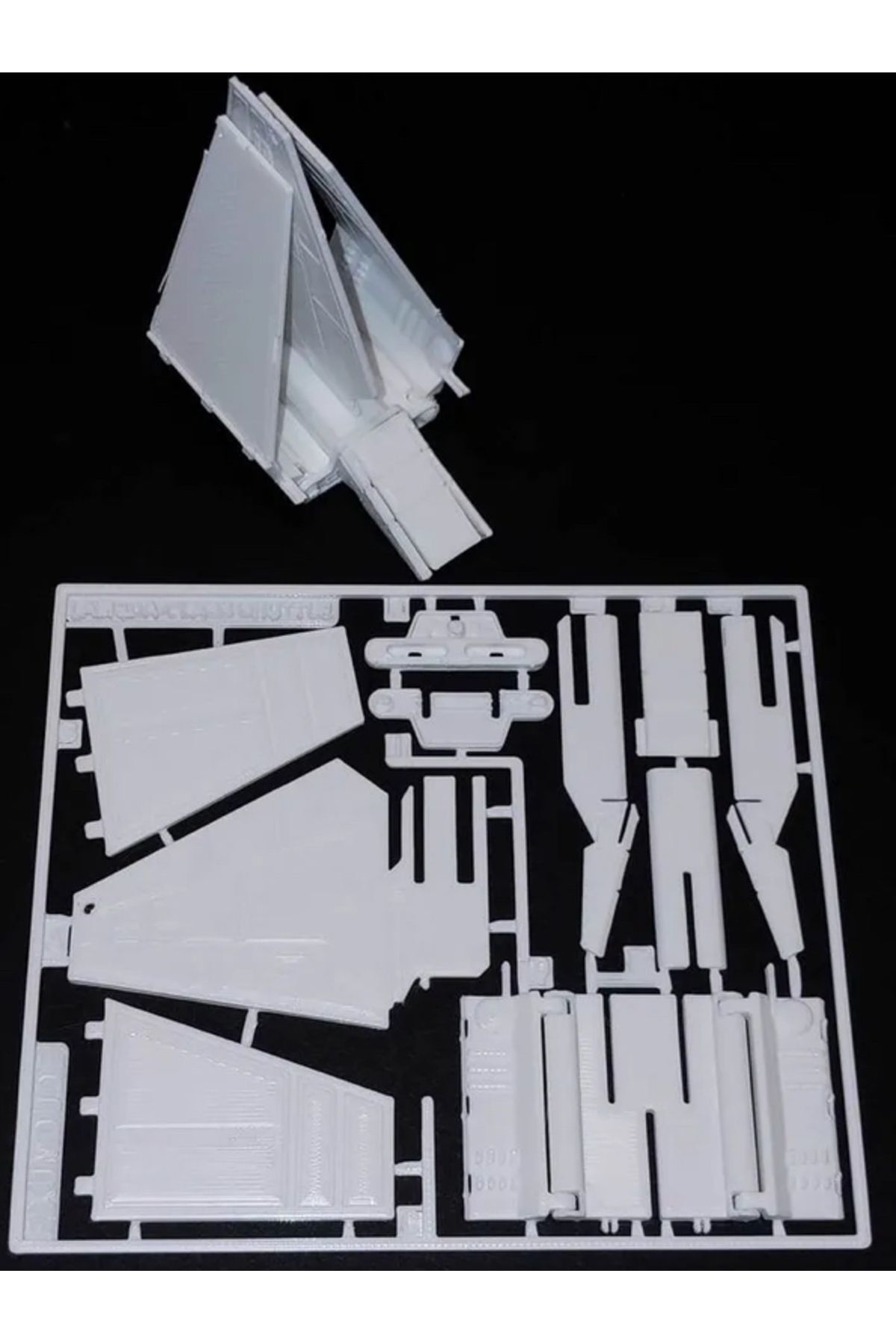 Internos Design-Star Wars Lambda-Class Imperial Shuttle Spaceship Model Kit Card 2