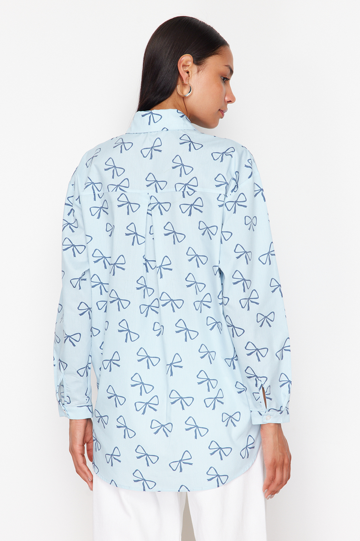 Trendyolmilla  Mavi Fiyonk Desenli Çizgili Oversize Geniş Kalıp Dokuma Gömlek TWOSS24GO00198 - Görsel 6