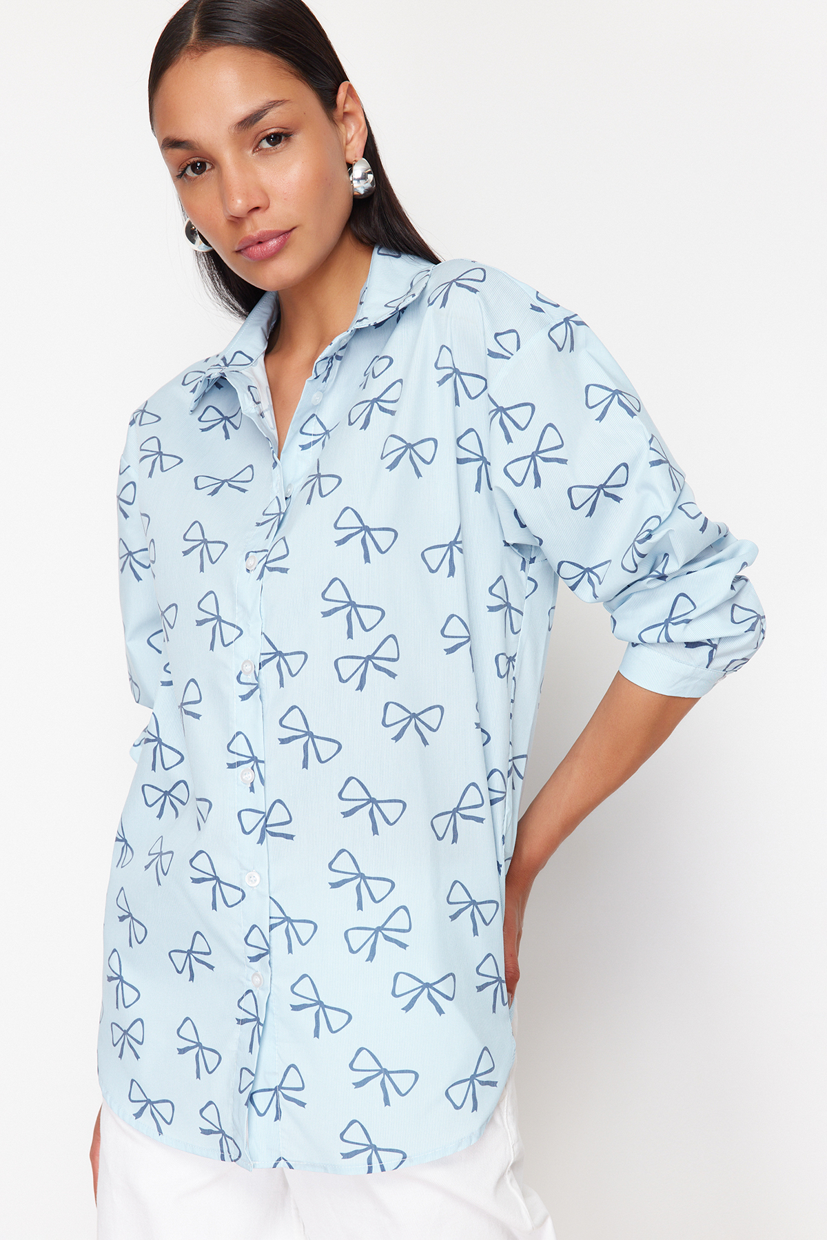 Trendyolmilla  Mavi Fiyonk Desenli Çizgili Oversize Geniş Kalıp Dokuma Gömlek TWOSS24GO00198 - Görsel 3