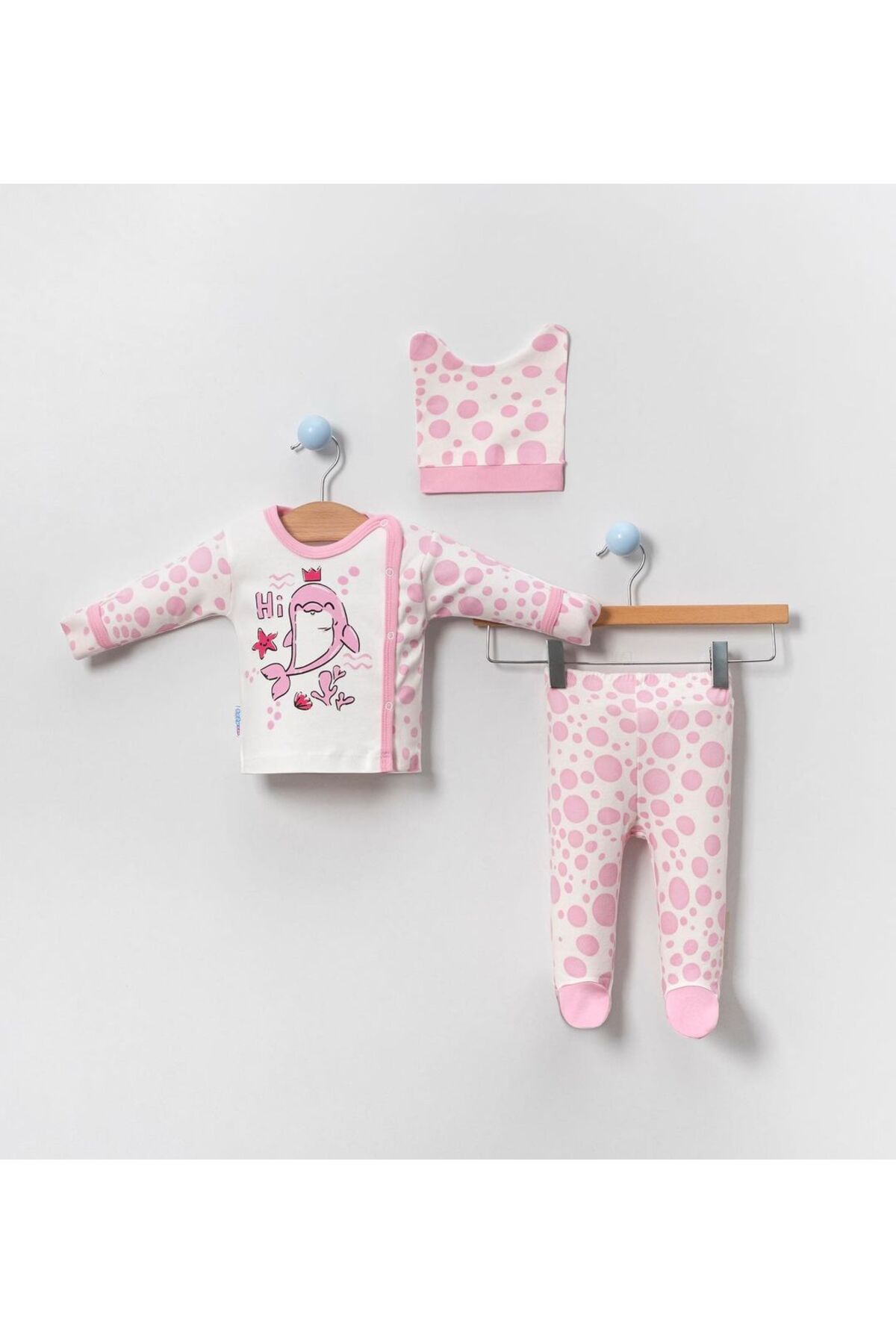 Bombinoo 5’li Büyük Doğum Seti(BEBEK ÇANTASI,HASTANE ÇIKIŞI,NOHUT BATTANİYE,10LU MENDİL VE 3LÜ ÇORAP) fotoğrafı 2 (önizleme)