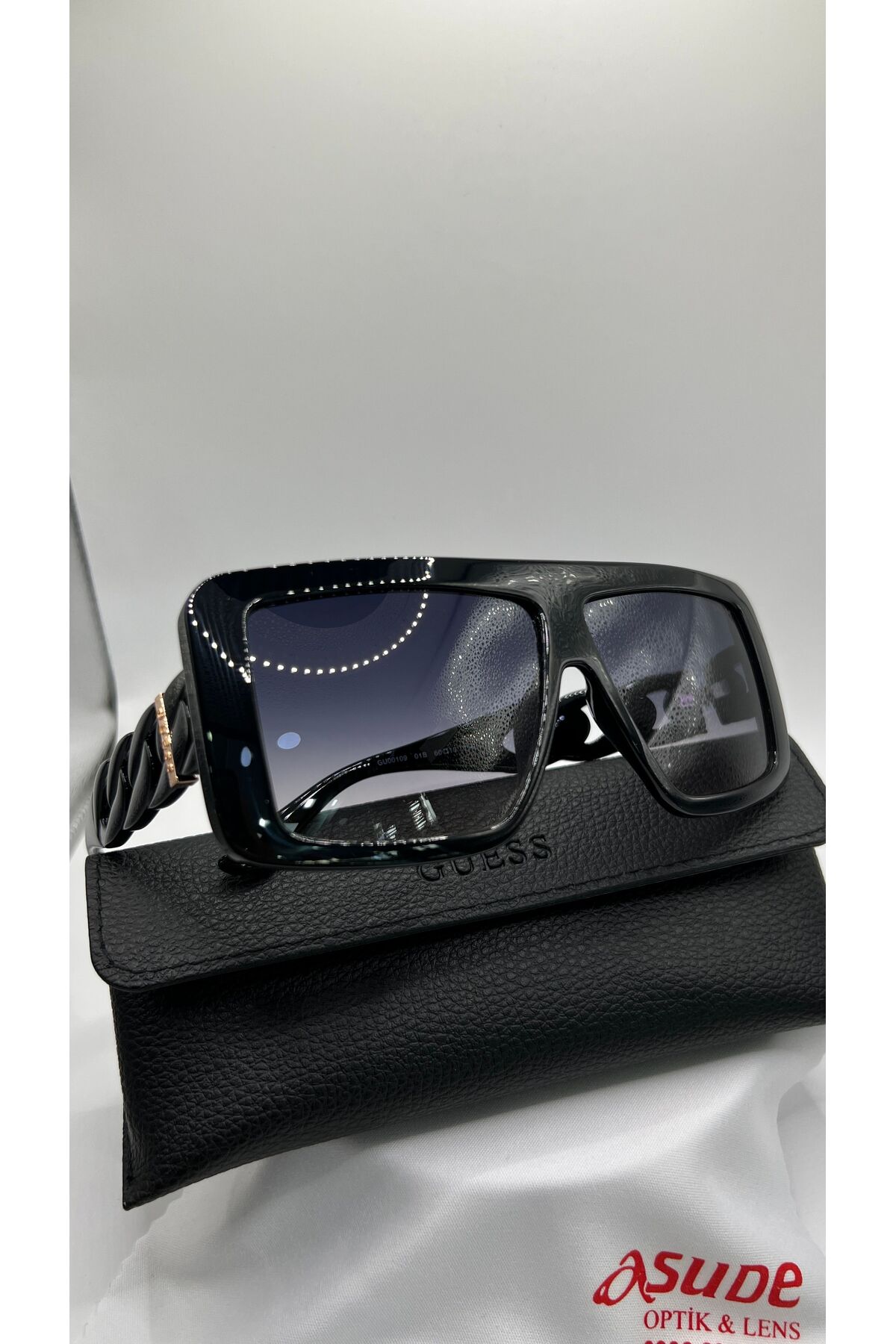 عینک آفتابی زنانه راسته   | گس Guess GU00109/S 01B - تصویر 2