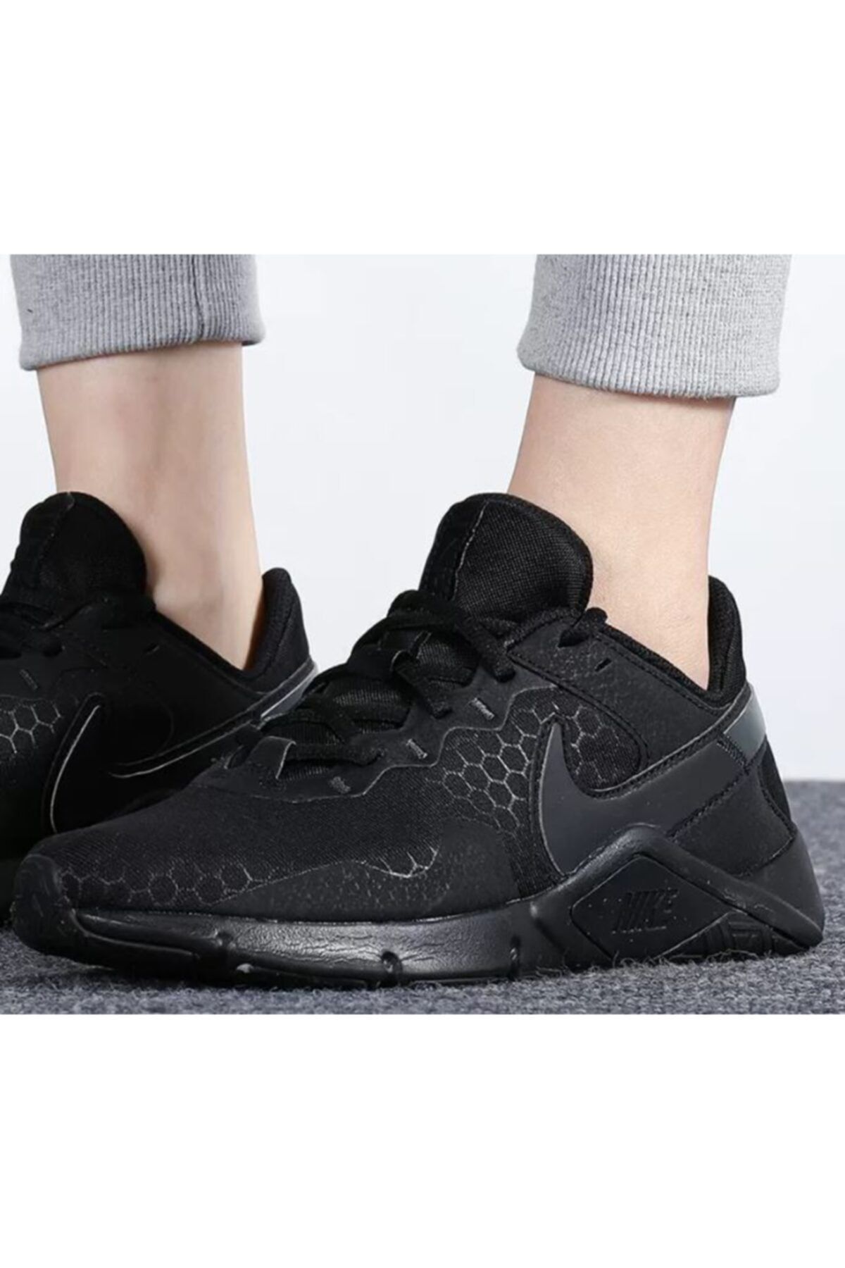 Legend Essential 2 - کفش مناسب دویدن مشکی زنانه - Cq9545-002 Nike نایکی اورجینال - تصویر 2