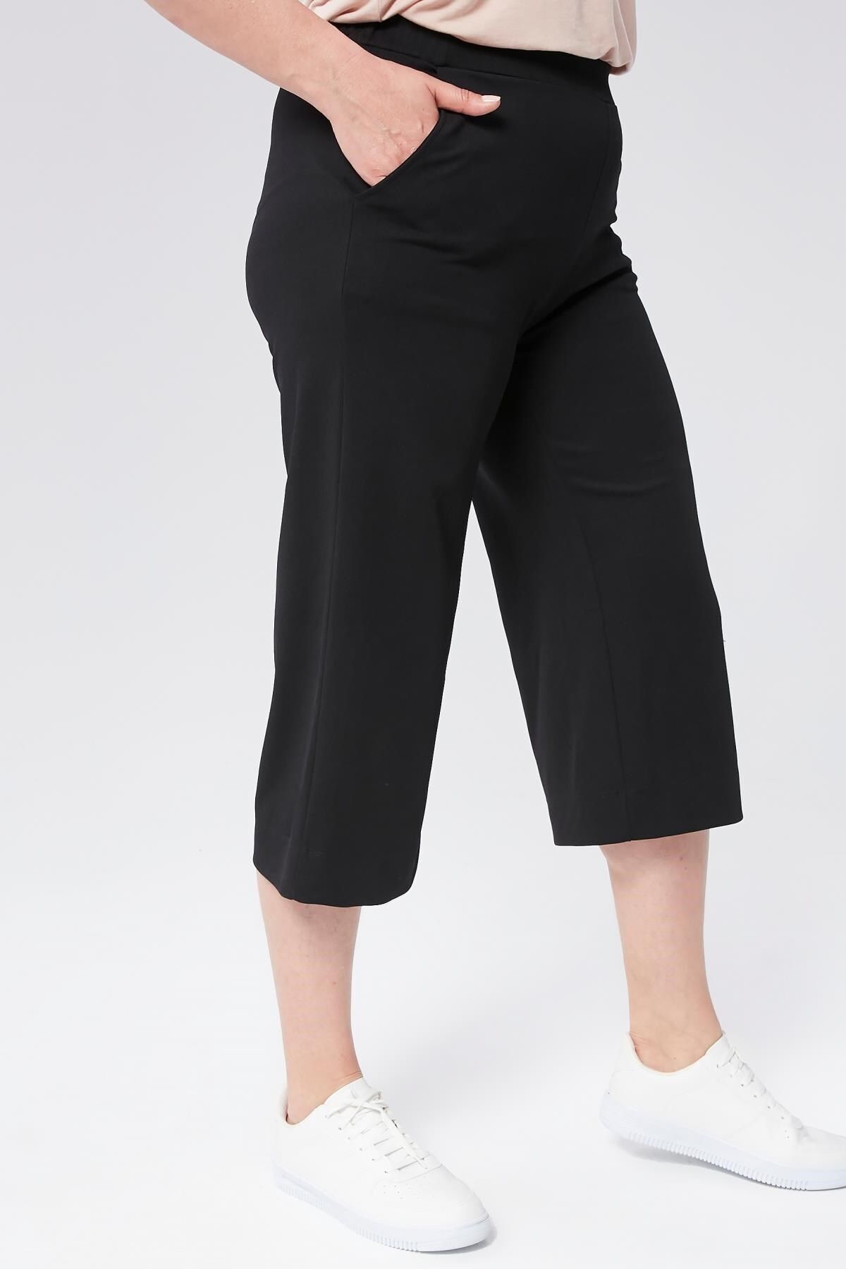 Seamoda-Large Size Black Crepe Skuba Capri Pants - Elastic Waist and Pocket 7
