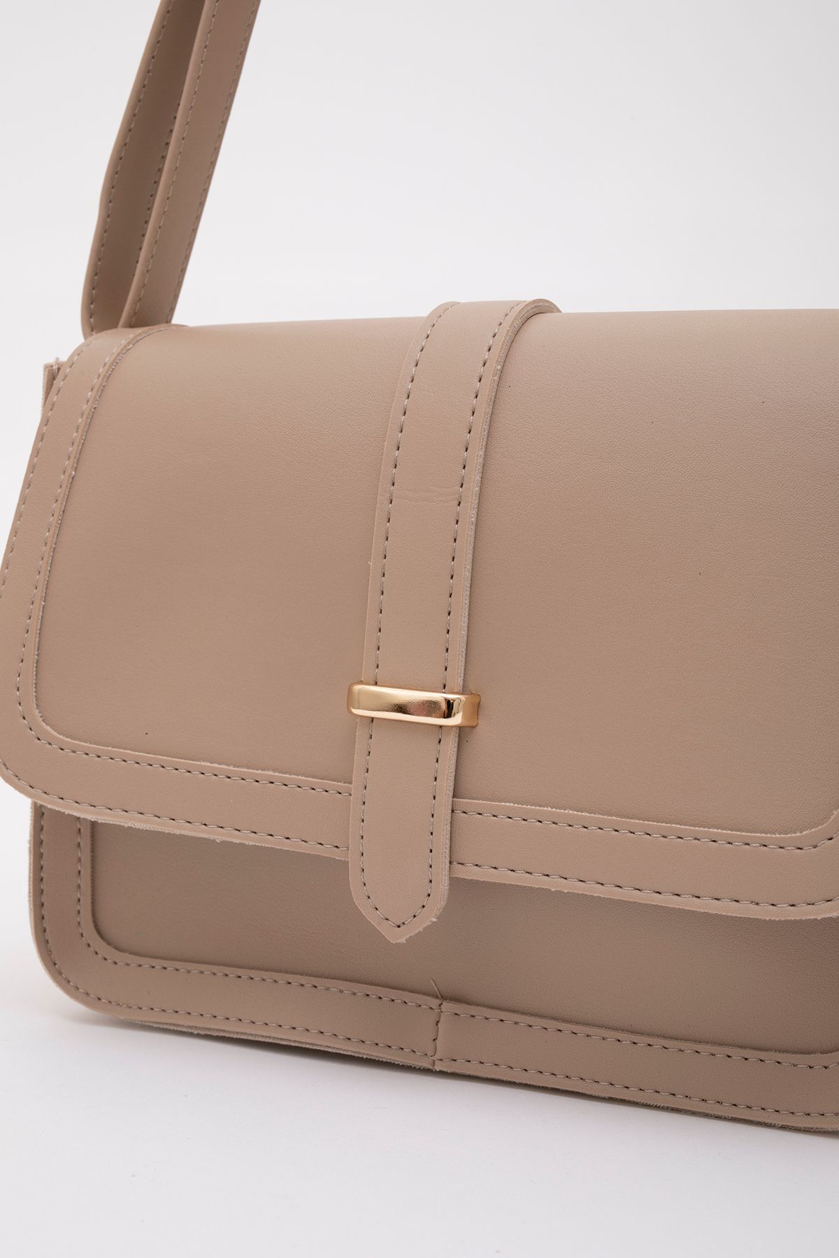 https://cdn.dsmcdn.com/ty1330/product/media/images/prod/QC/20240525/16/49f0e780-24fa-3a43-969a-0346572b0065/1_org_zoom.jpg