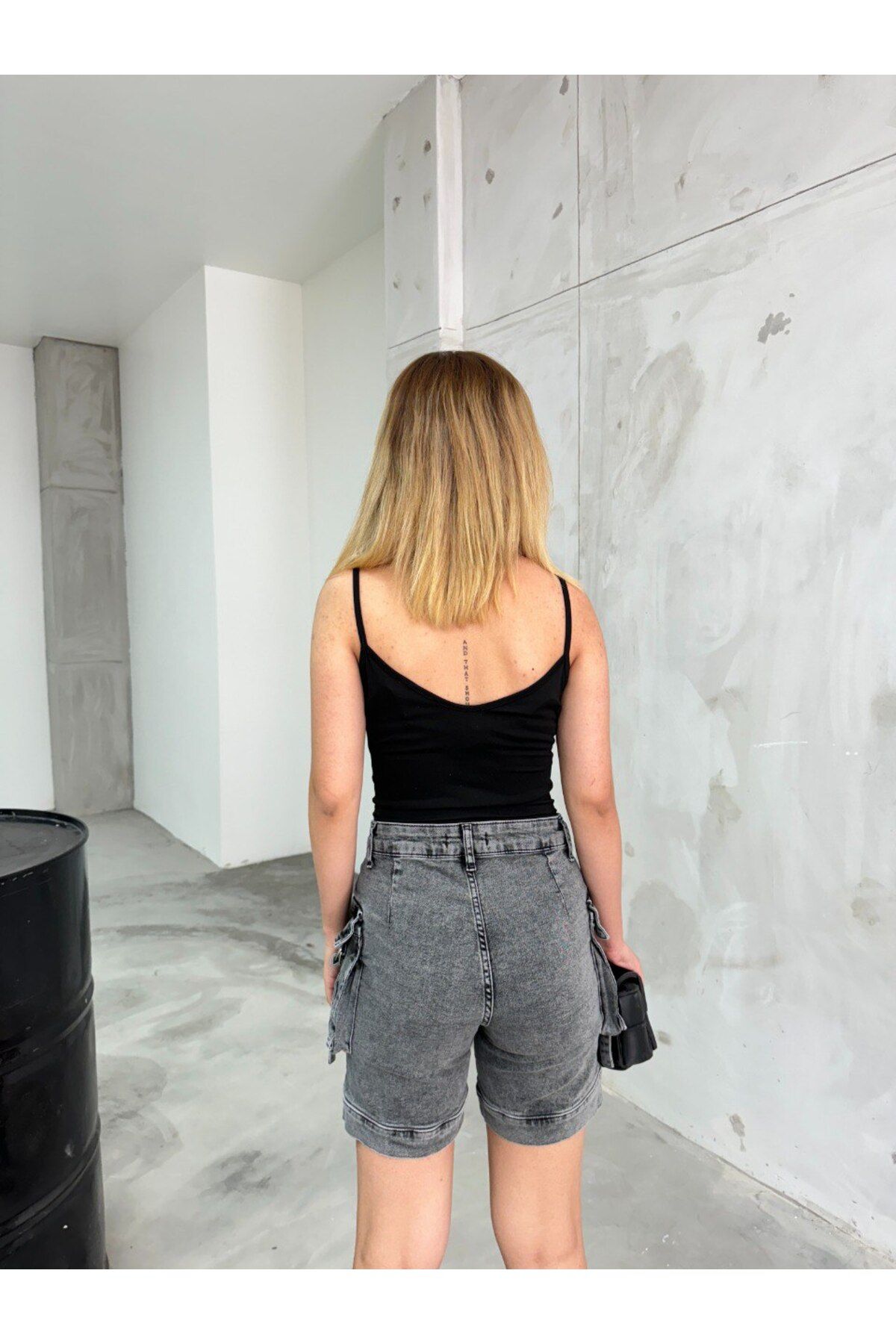 complete the look image