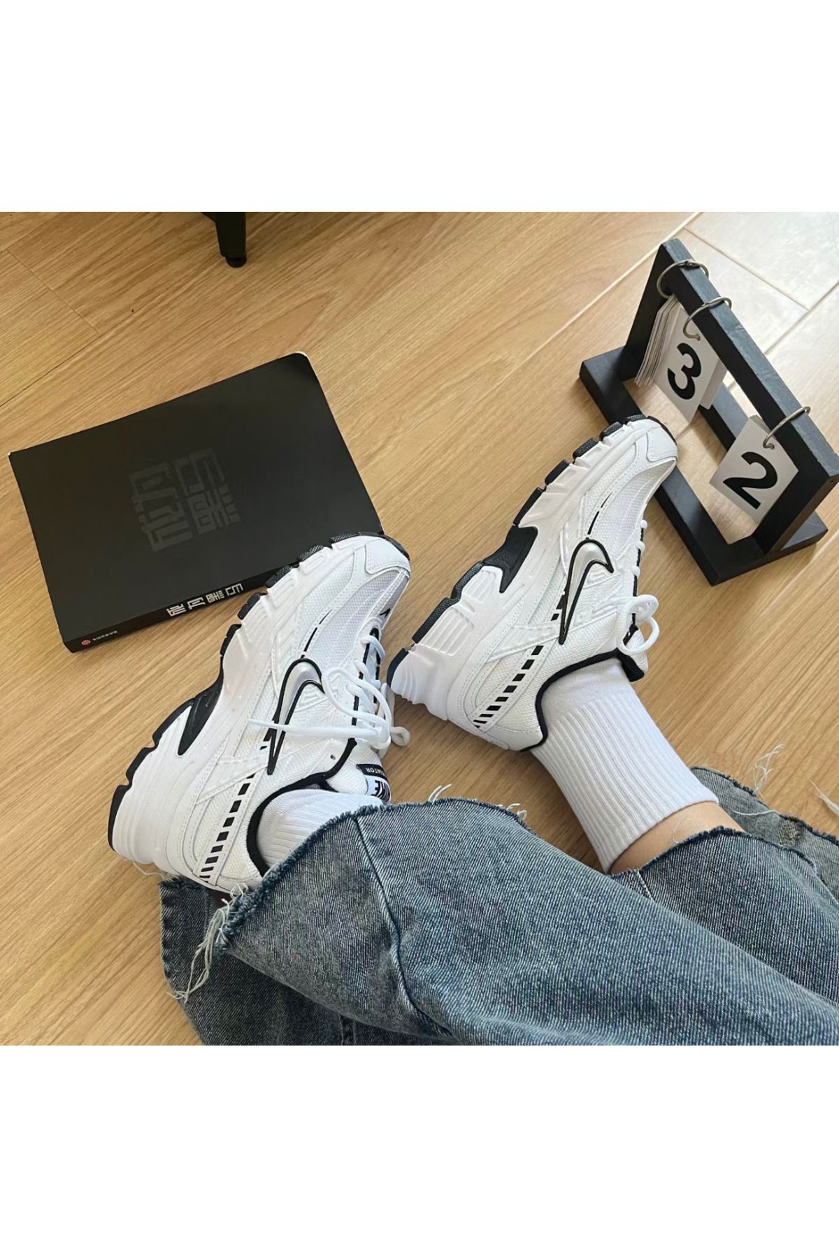 کفش دو و تمرین سفید مردانه زنانه ورزشی پوستی اسپرتی Nike