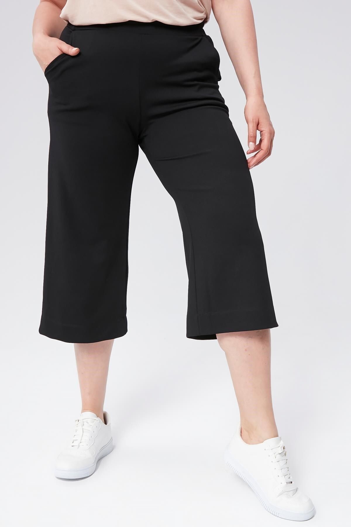 Seamoda-Large Size Black Crepe Skuba Capri Pants - Elastic Waist and Pocket 4
