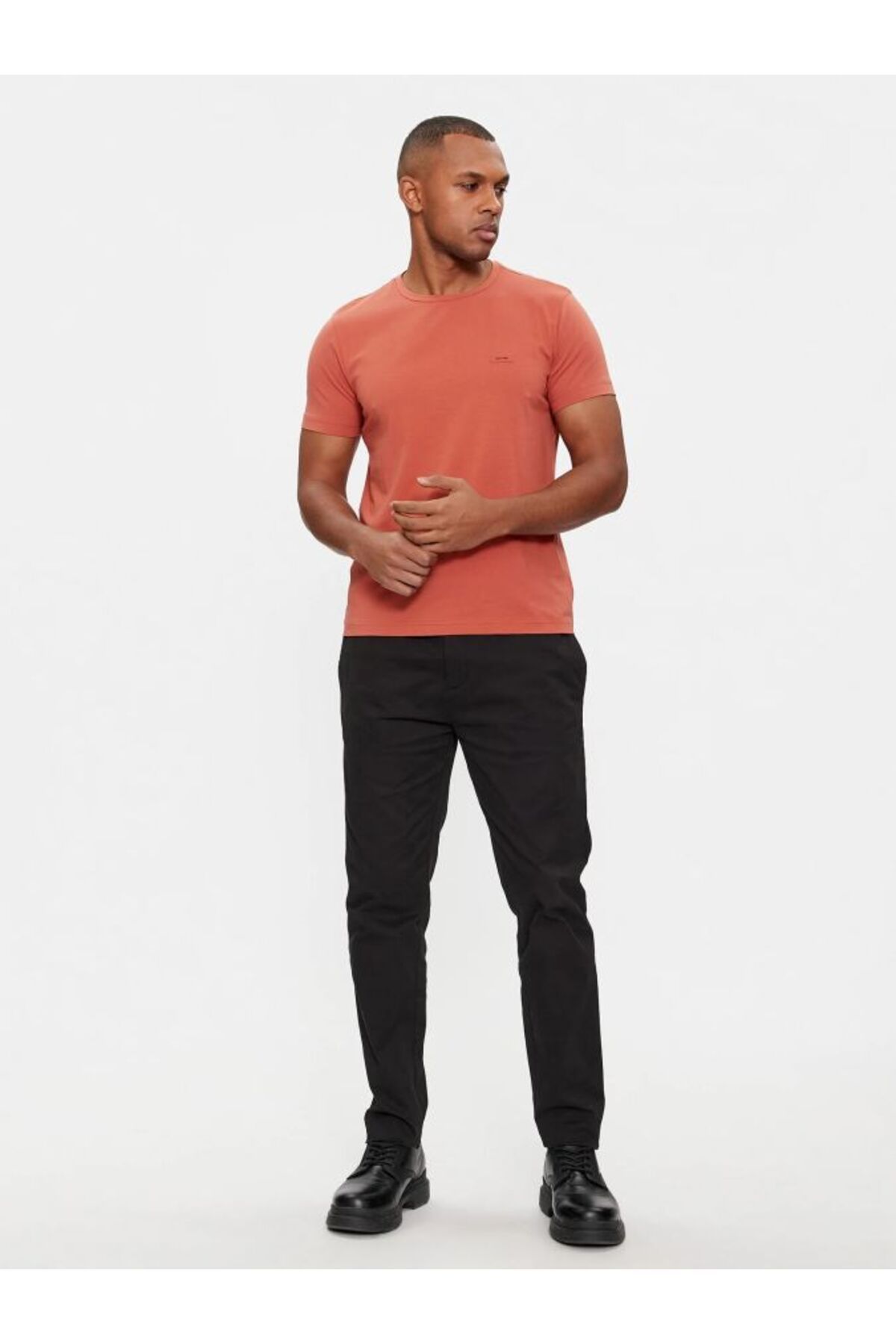 Calvin Klein-Brick Color Men's T-shirt - Logo Detailed 2