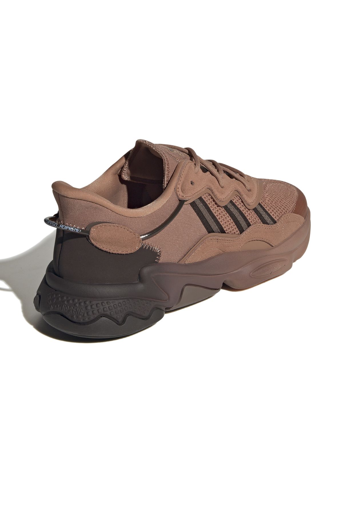کفش پیاده روی نارنجی زنانه کاشی ورزشی Ozweego Daily adidas
