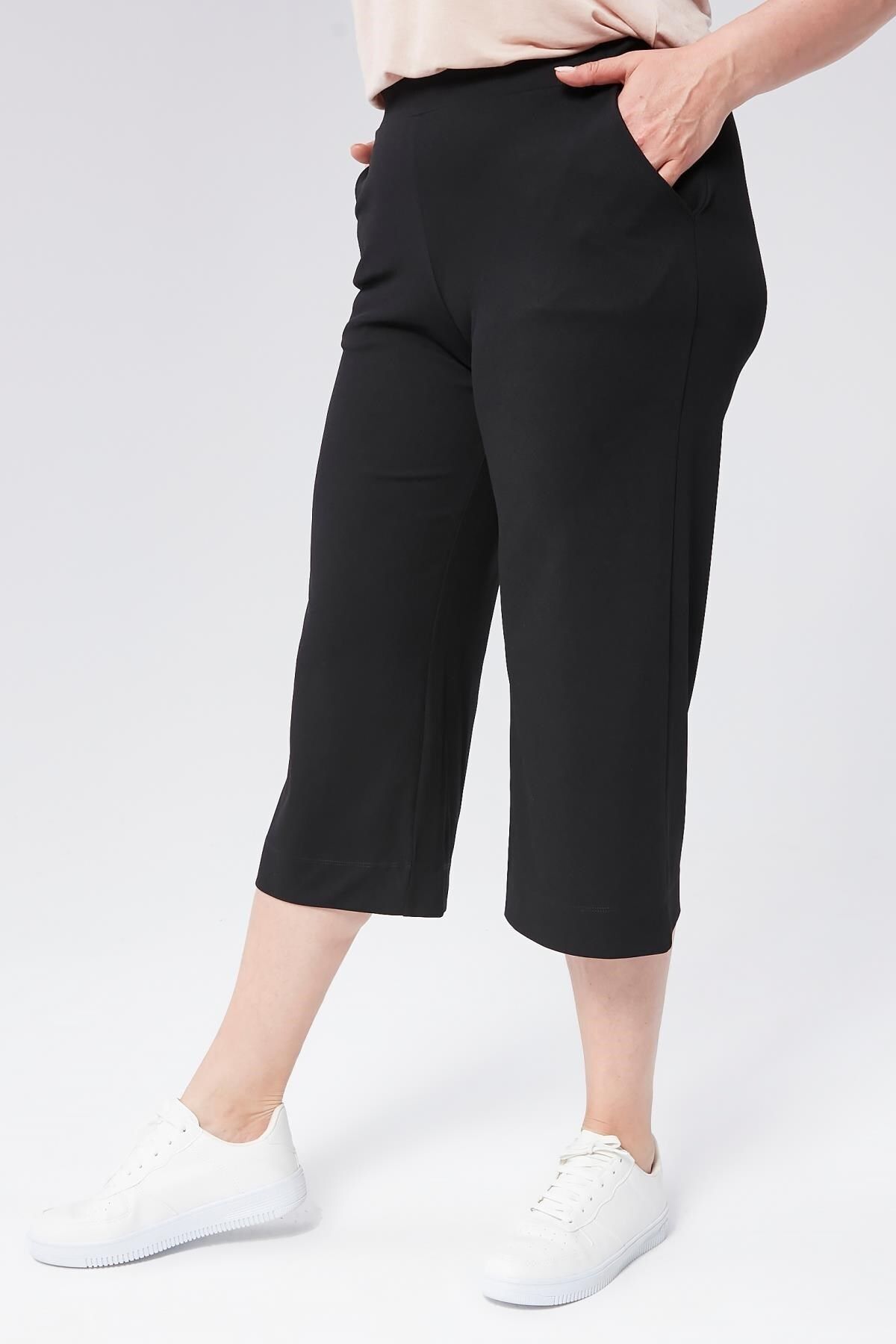 Seamoda-Large Size Black Crepe Skuba Capri Pants - Elastic Waist and Pocket 6