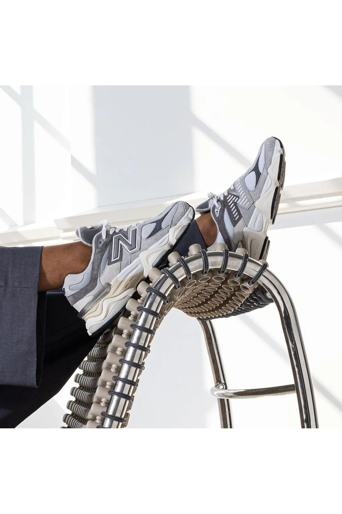 کفش اسنیکر نیو بالانس زنانه پارچه خاکستری  راسته      اسپرت | New Balance P-00000002227 CH - تصویر 4