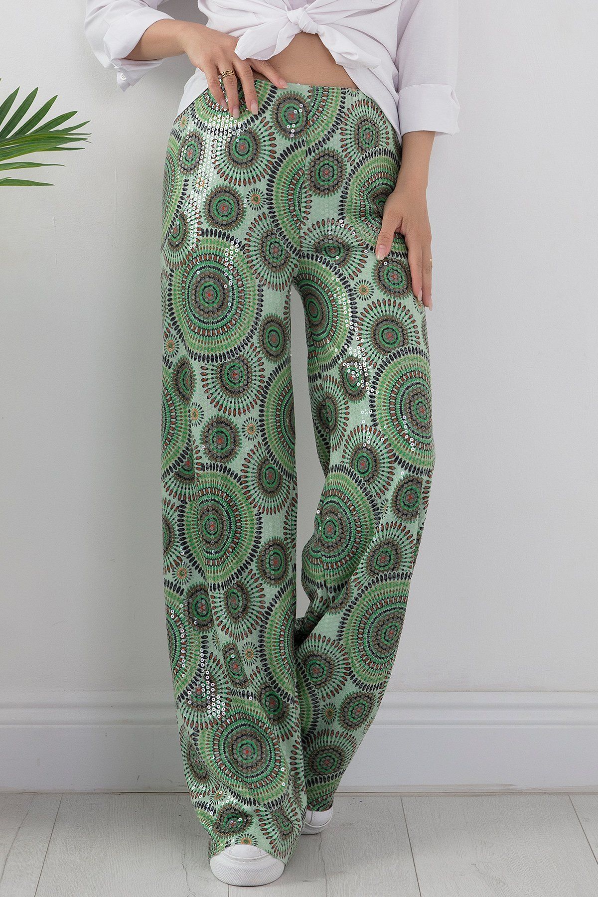 PULLIMM-ESP048 Model Sequin Elastic Waist Trousers 4