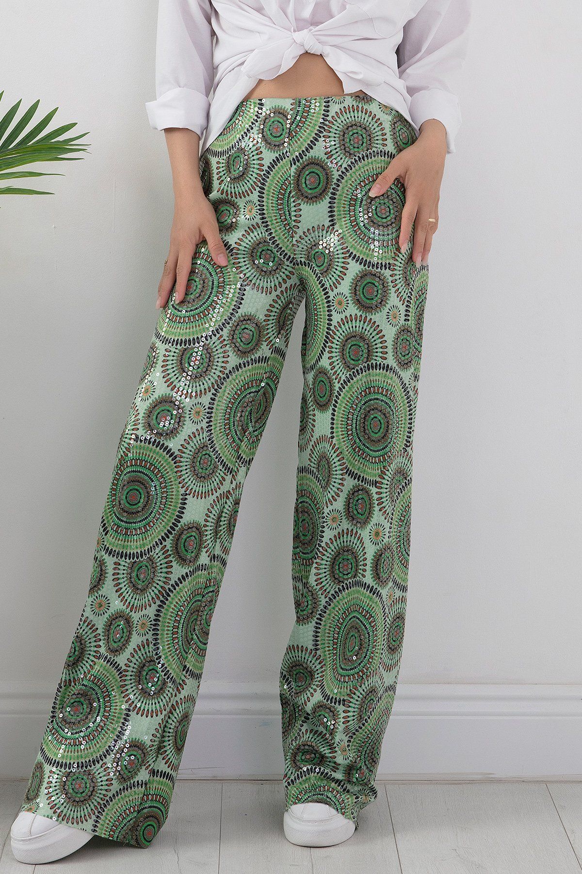 complete the look image