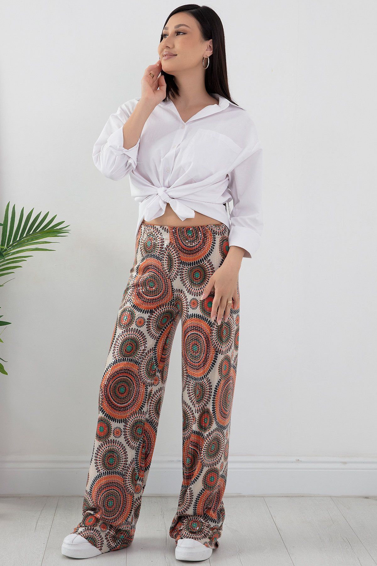 PULLIMM-ESP048 Model Sequin Elastic Waist Trousers 4
