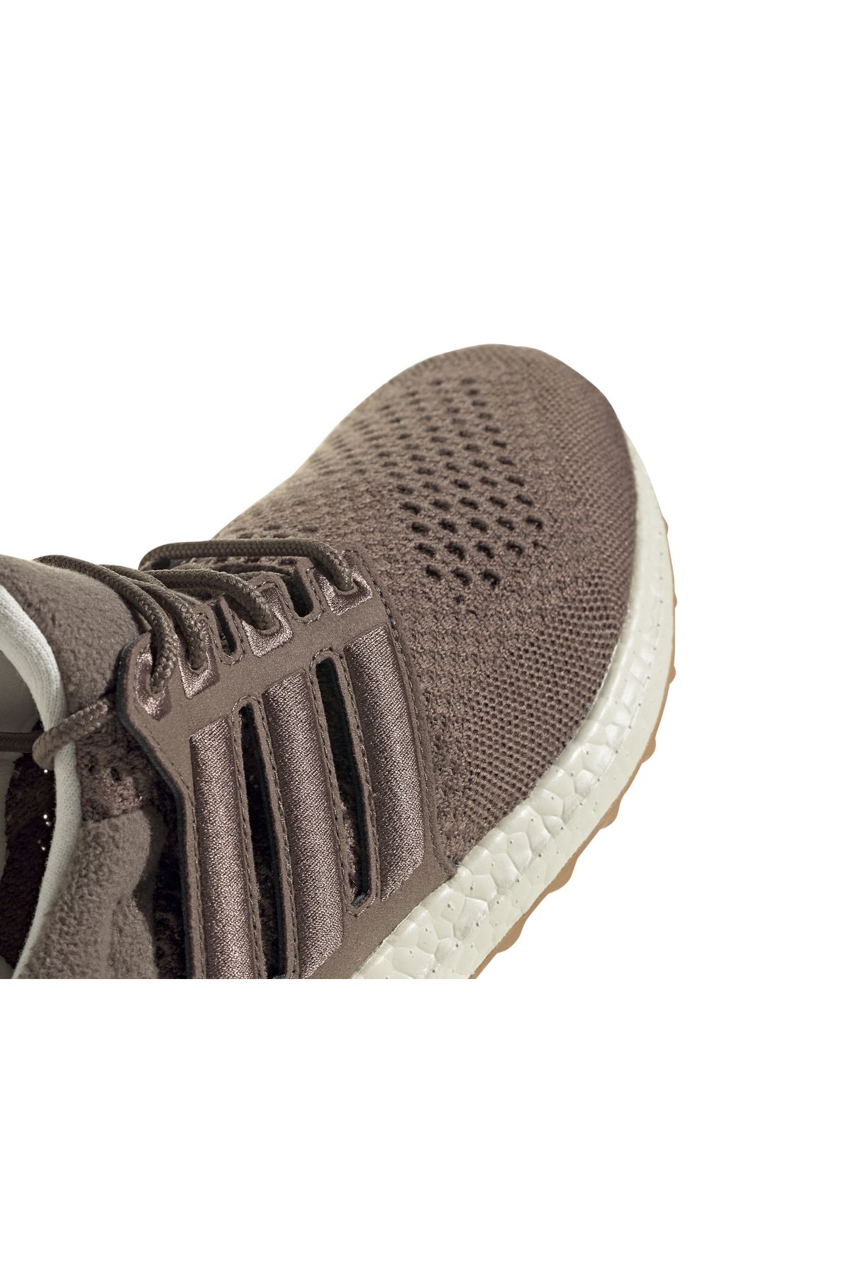 Trace khaki ultra boost on feet 2025