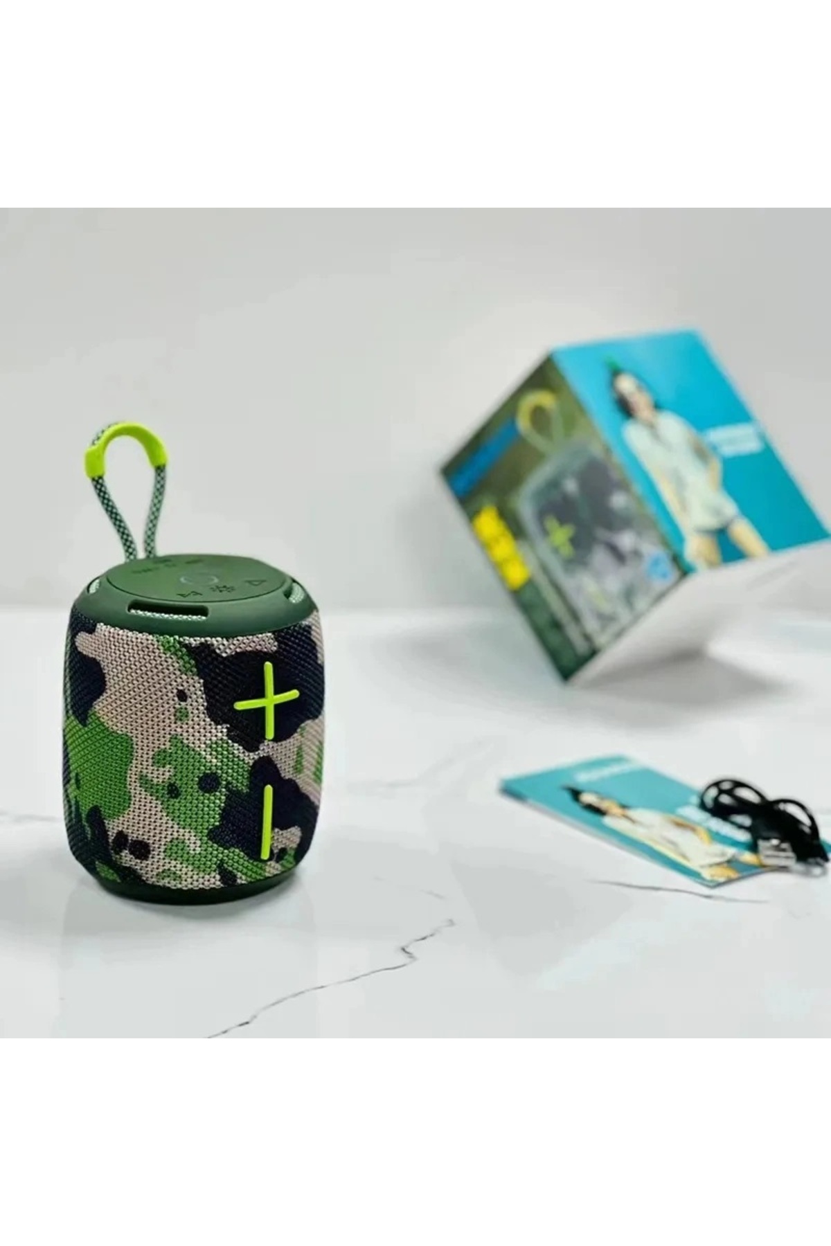 Ipx6 Su geçirmez kumaş Art Dış Mekan Hoparlörü Kablosuz Taşınabilir USB/TF/TWS/RGB /BLUETOOTH 2