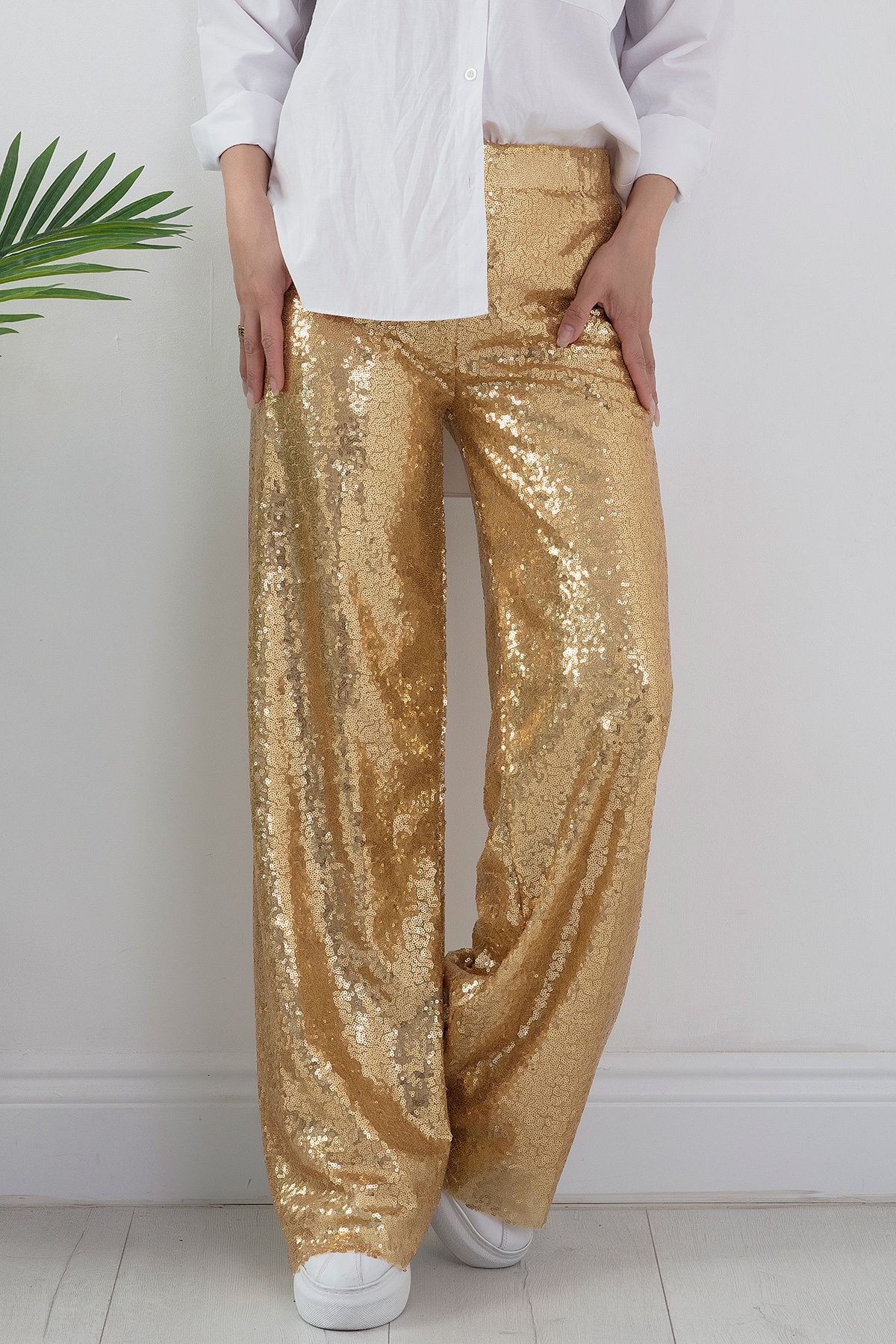 PULLIMM-ESP048 Model Sequin Elastic Waist Trousers 2