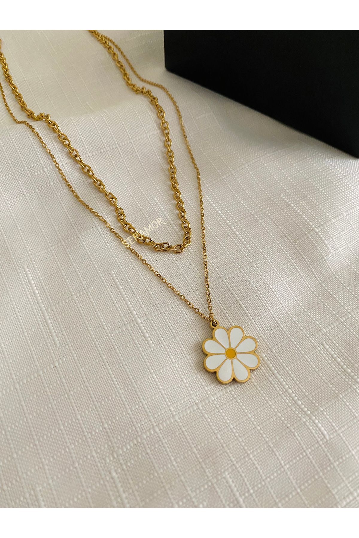 Steel double chain daisy necklace