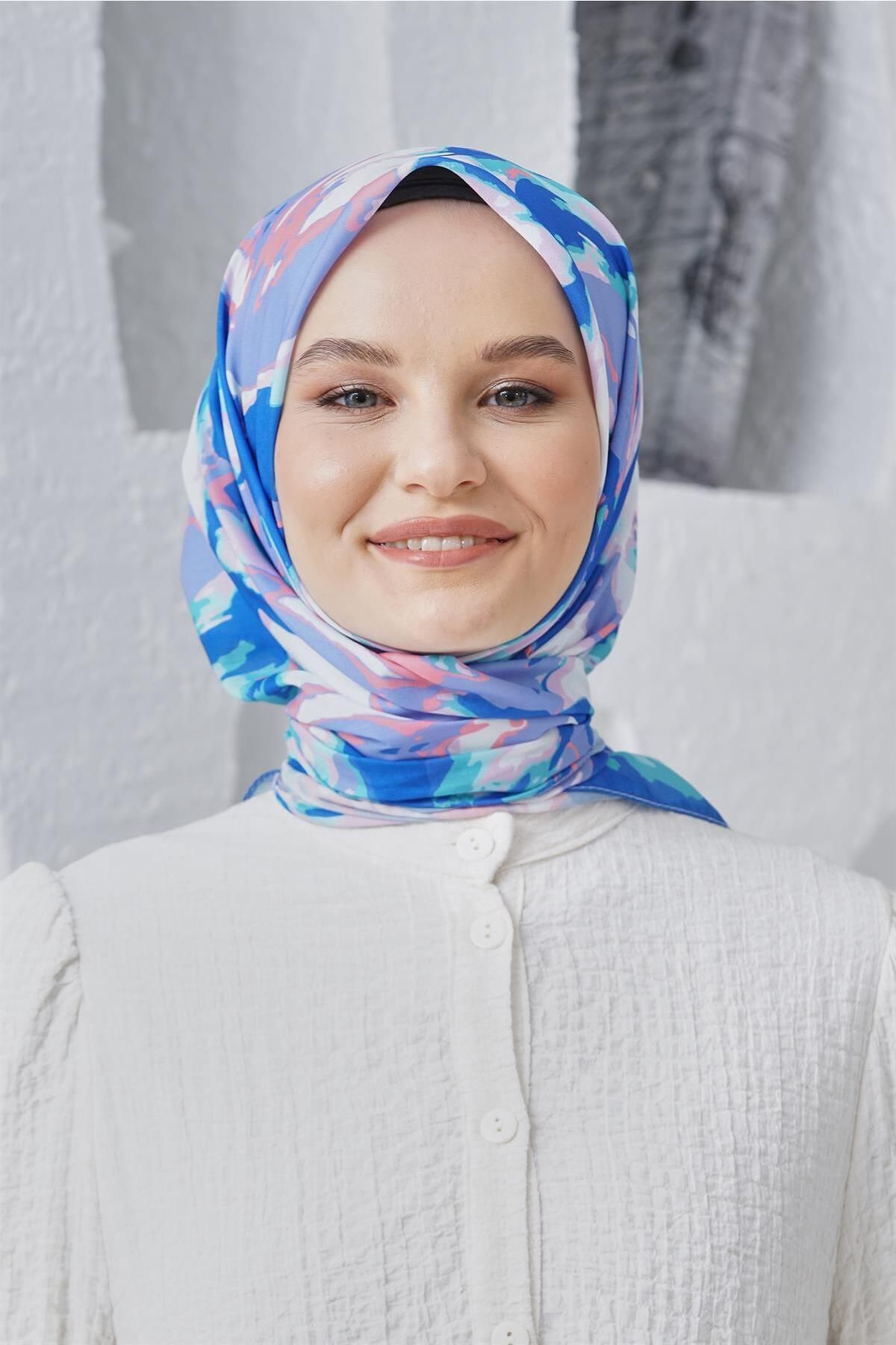 روسری سبز حجاب کتانی با طرح بسیار پری Loryan