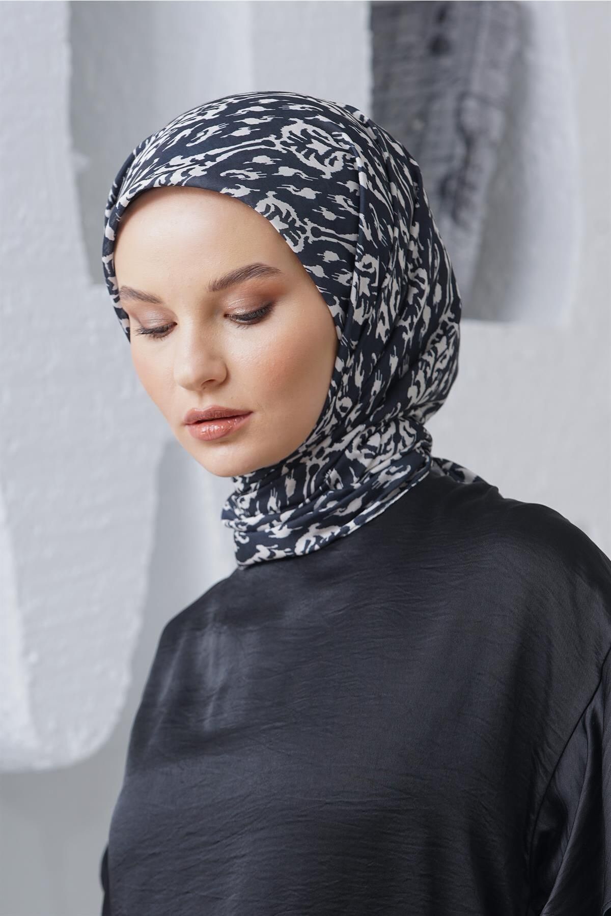 روسری سیاه حجاب کاشی پنبه مخلوط Loryan