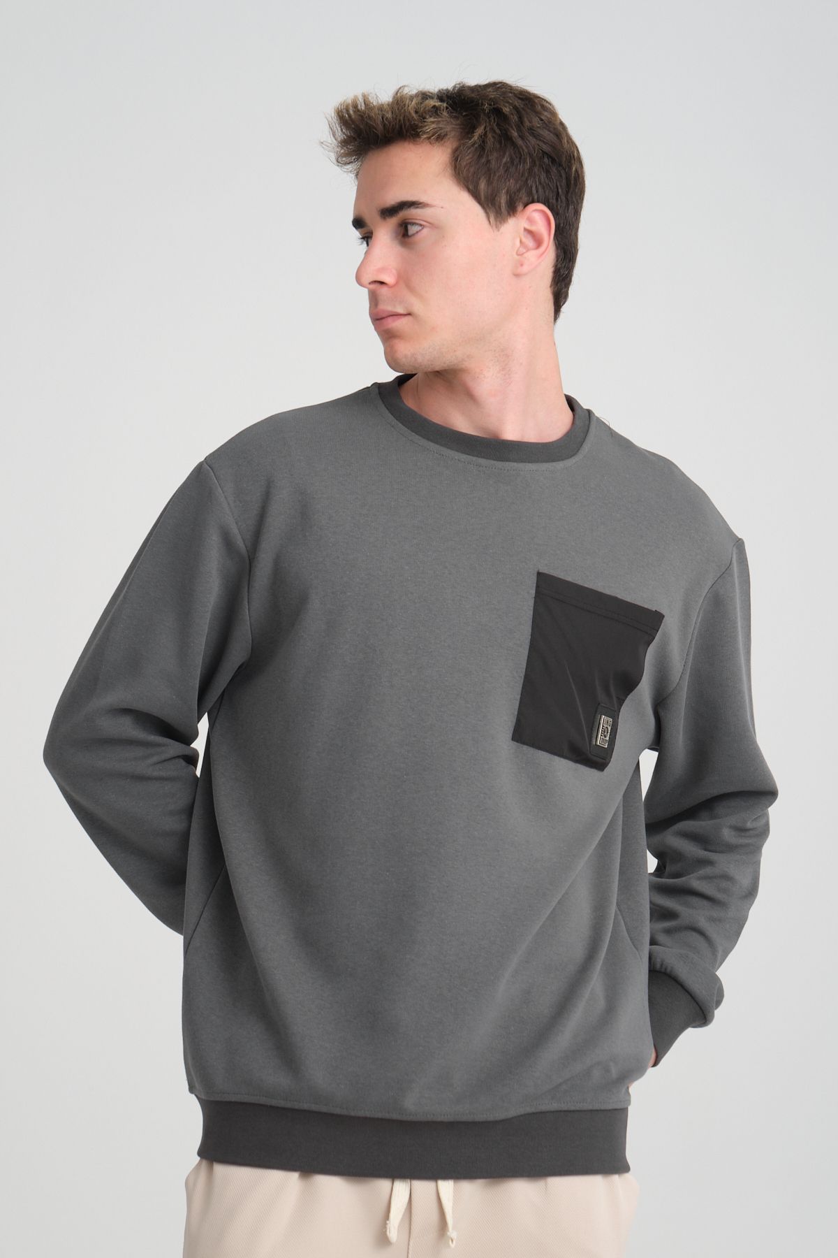 Erkek Yumuşacık Kumaşlı Oversize Fit Yuvarlak Yakalı FÜME Sweatshirt