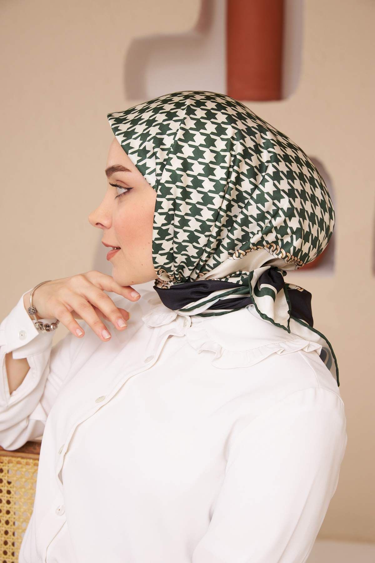 İpekhan-Polyester Series Houndstooth Patterned Khaki Polyester Scarf 8002-01 3